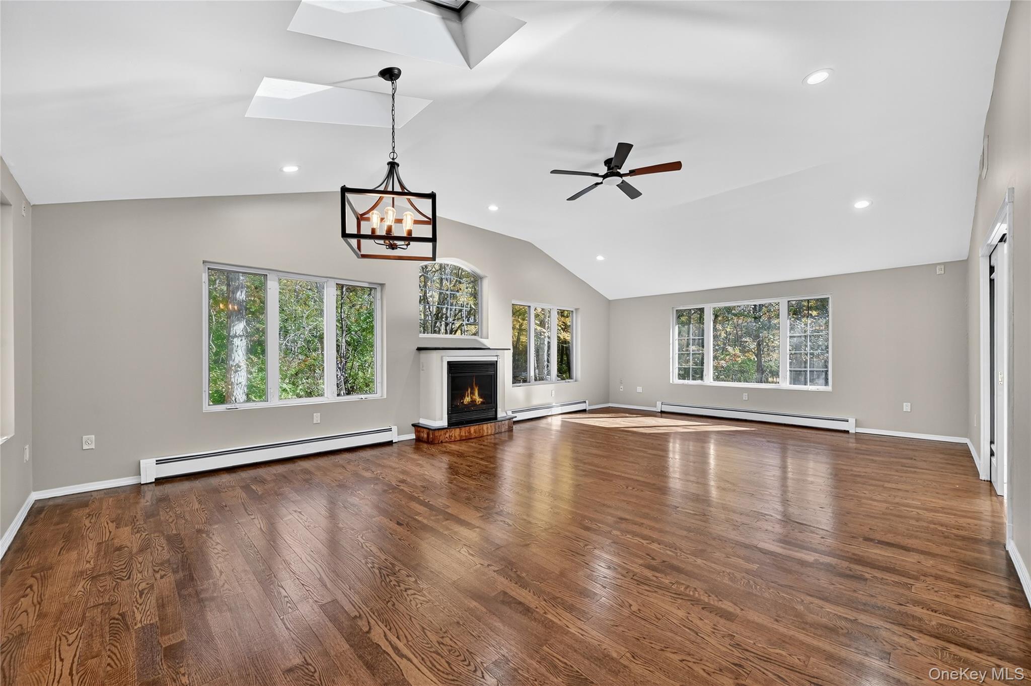 #8 photo, 40 Clara Avenue, New Windsor , NY 12553