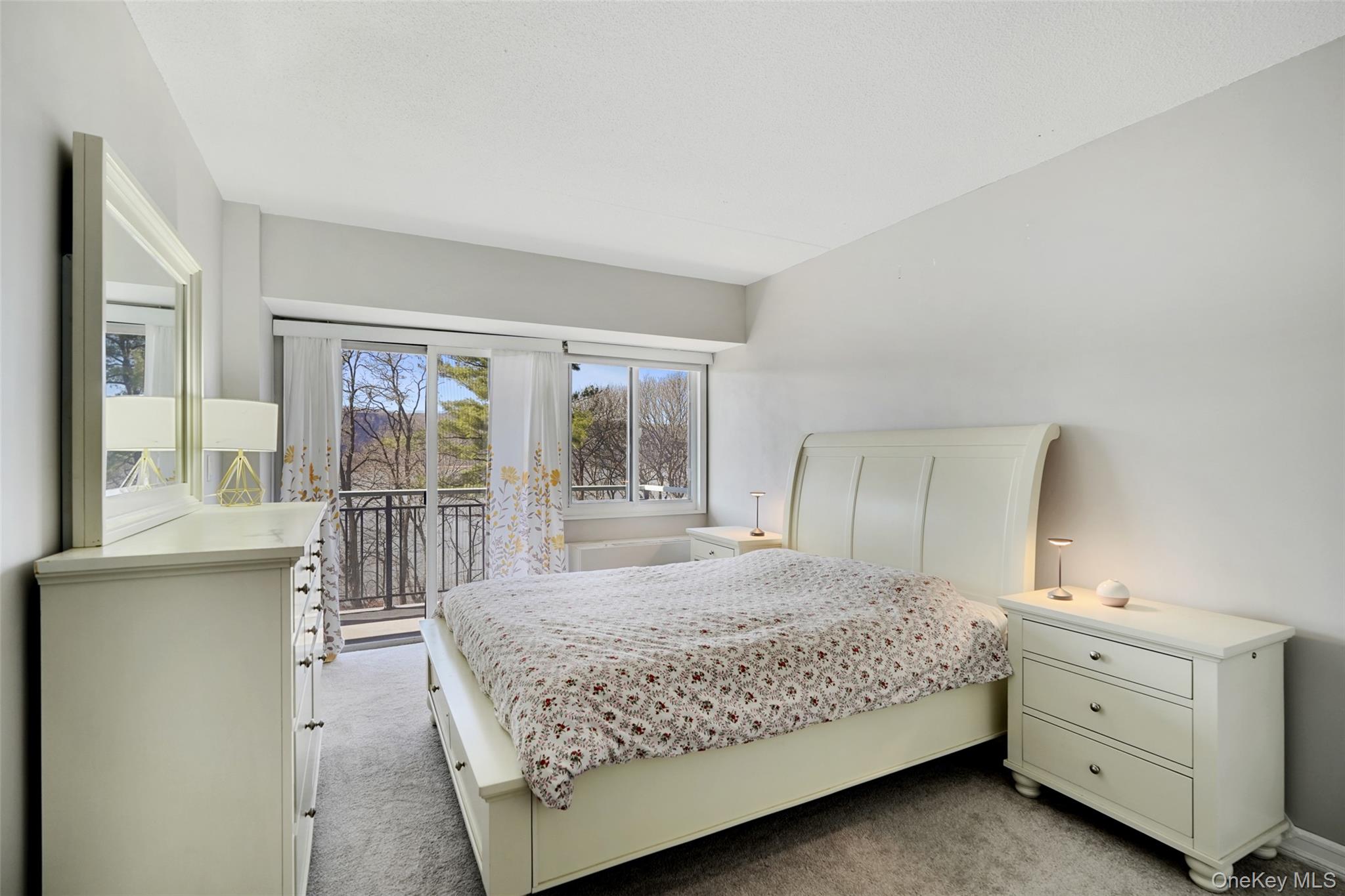 #12 photo, 1020 Warburton Avenue, Yonkers , NY 10701