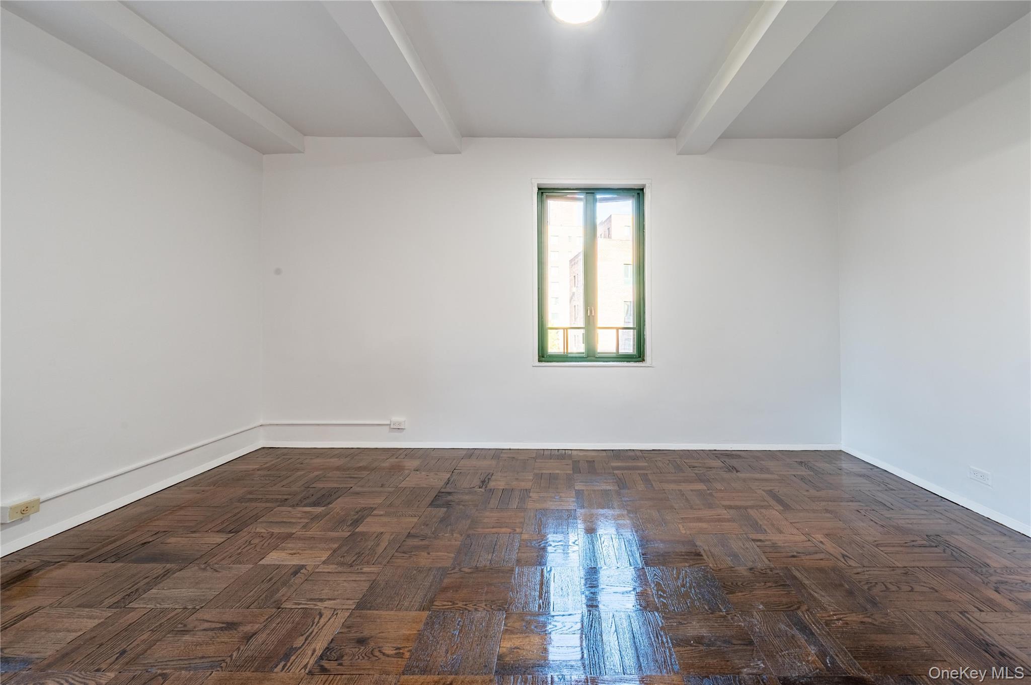 #10 photo, 11 Metropolitan Oval, ブロンクス区 Bronx , NY 10462