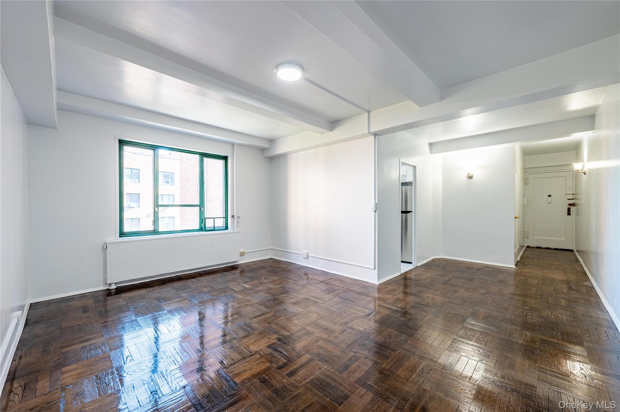 #3 photo, 11 Metropolitan Oval, ブロンクス区 Bronx , NY 10462