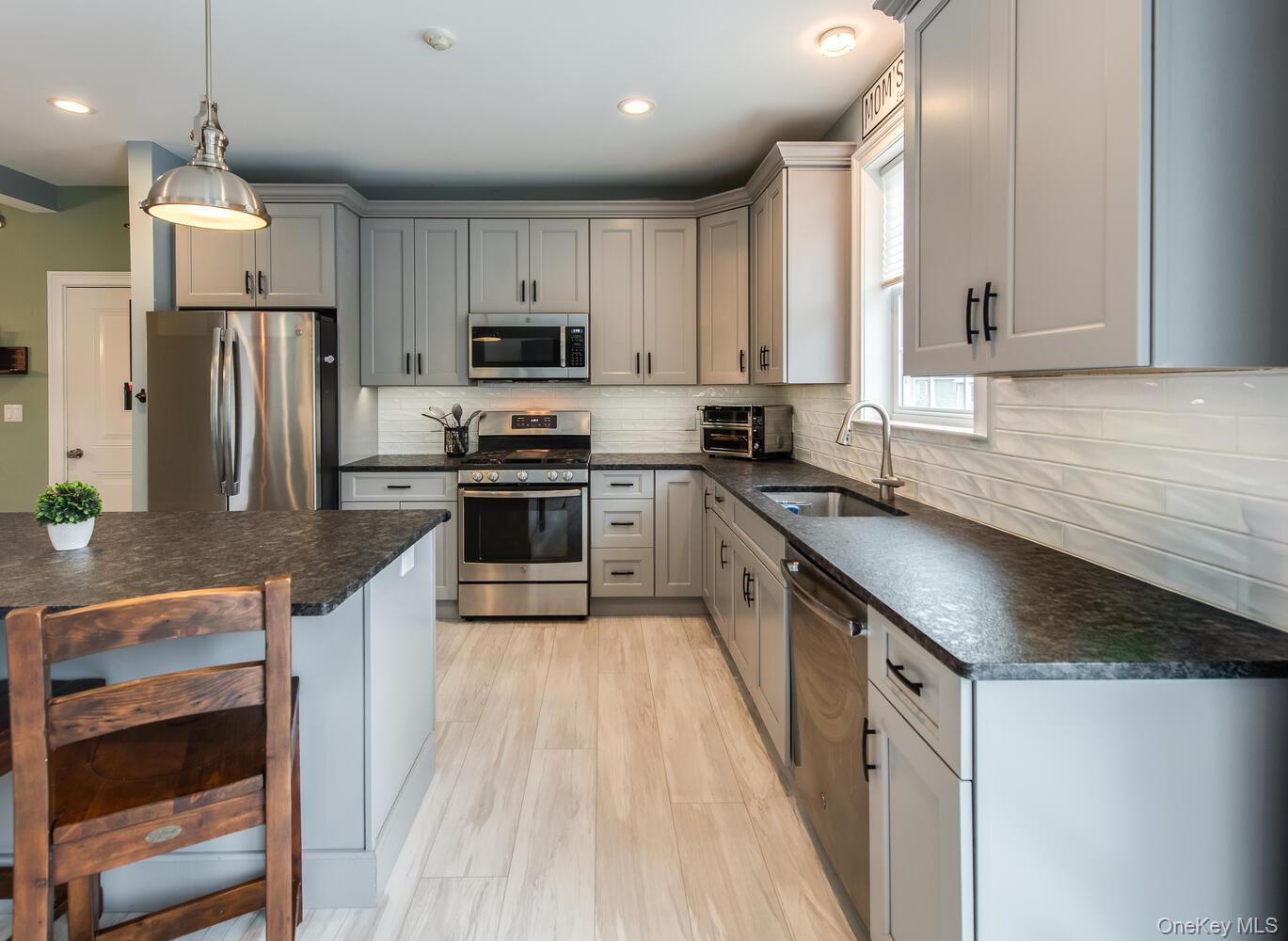 #17 photo, 140 Stratford Drive, Poughkeepsie , NY 12603