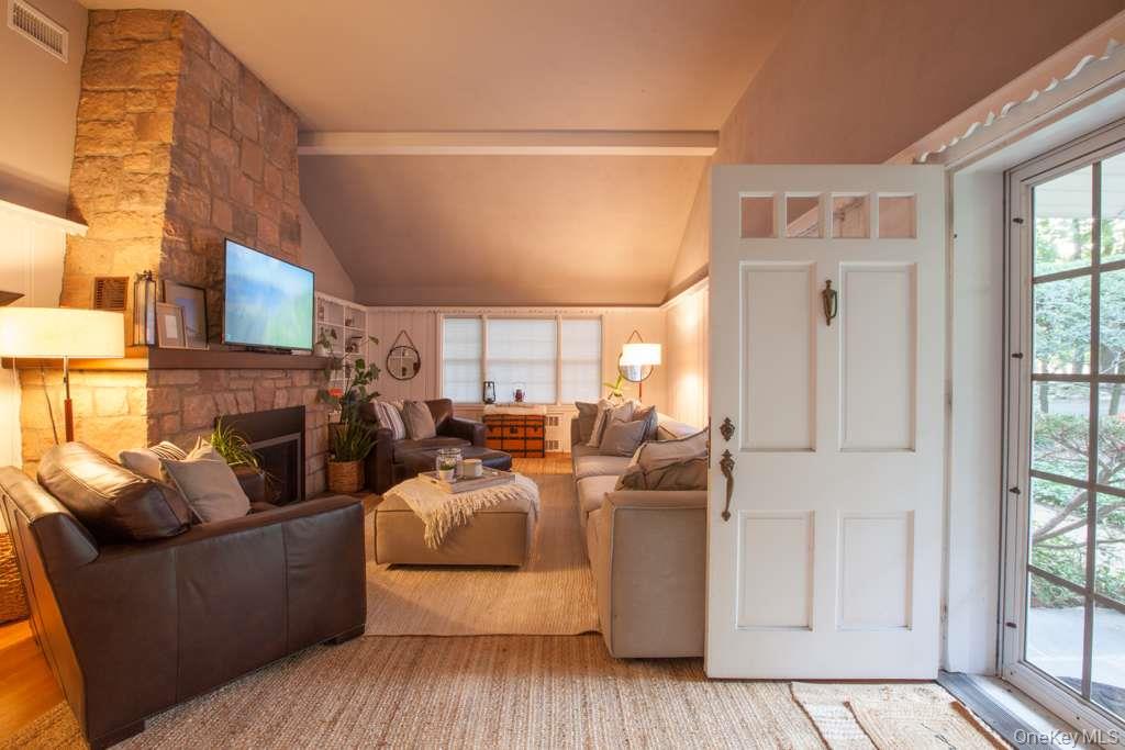 #14 photo, 395 N Little Tor Road, New City , NY 10956