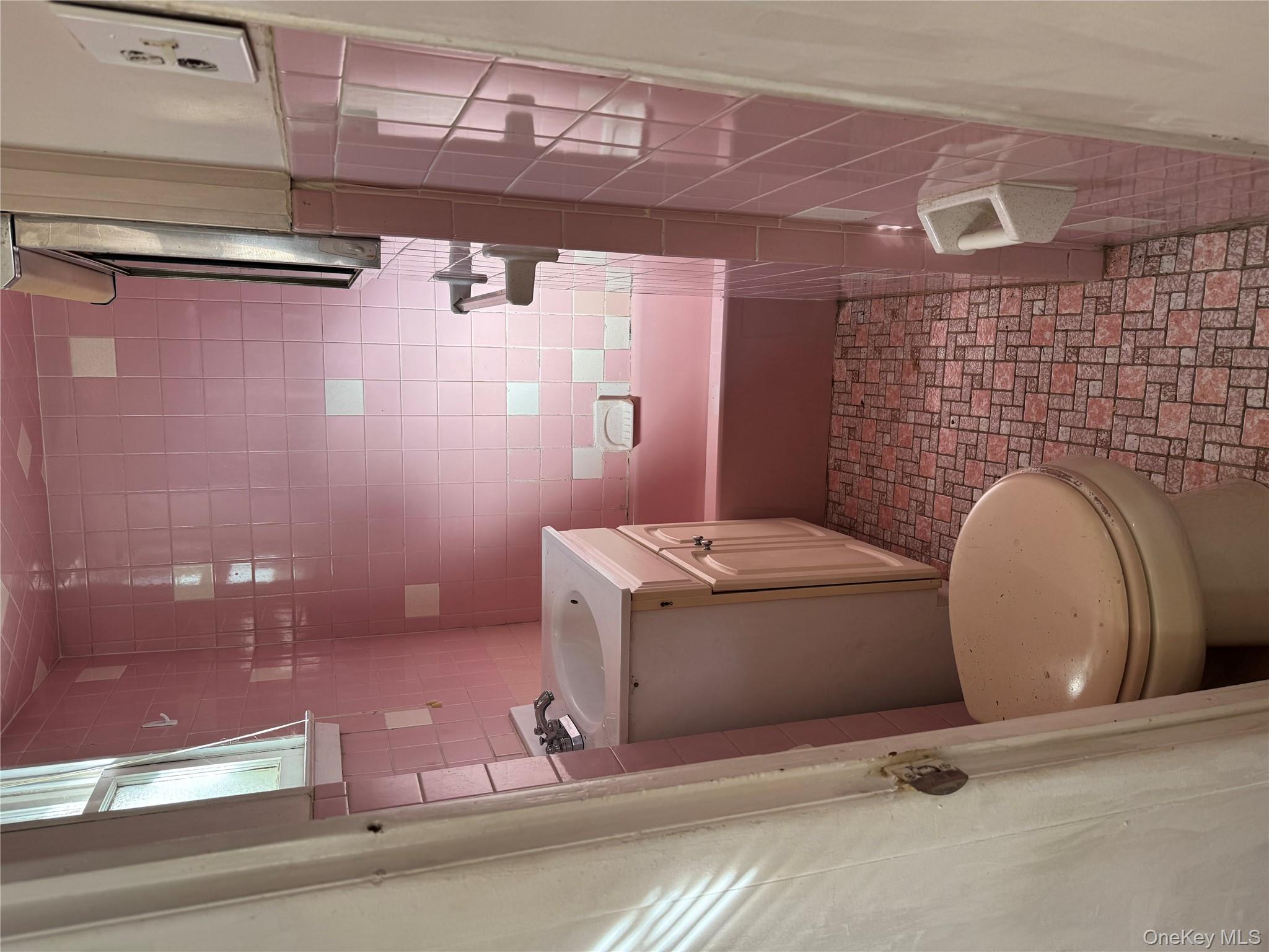 #8 photo, 3255A Barkley Avenue, ブロンクス区 Bronx , NY 10465