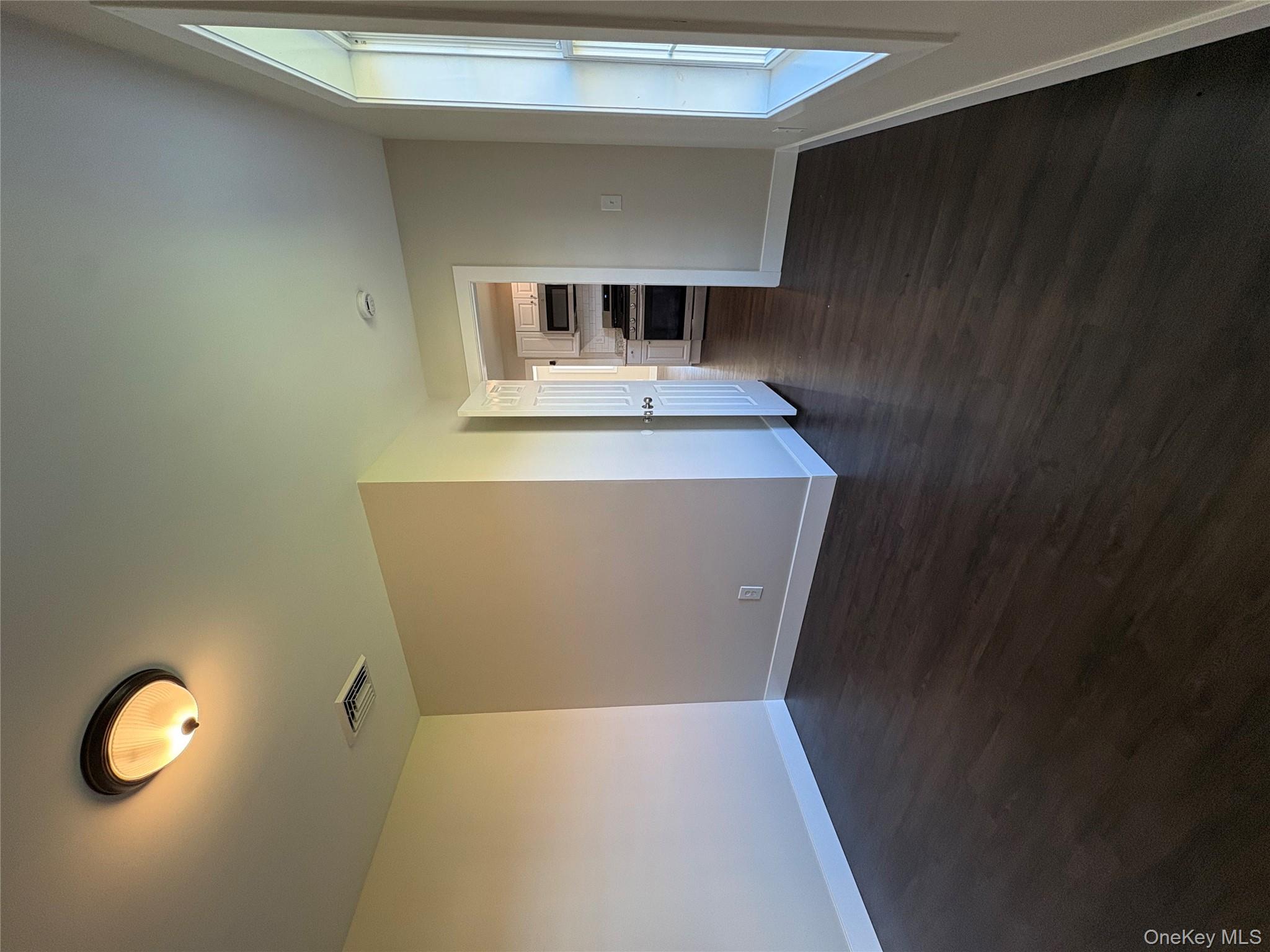 #11 photo, 579 Main st, Poughkeepsie , NY 12601