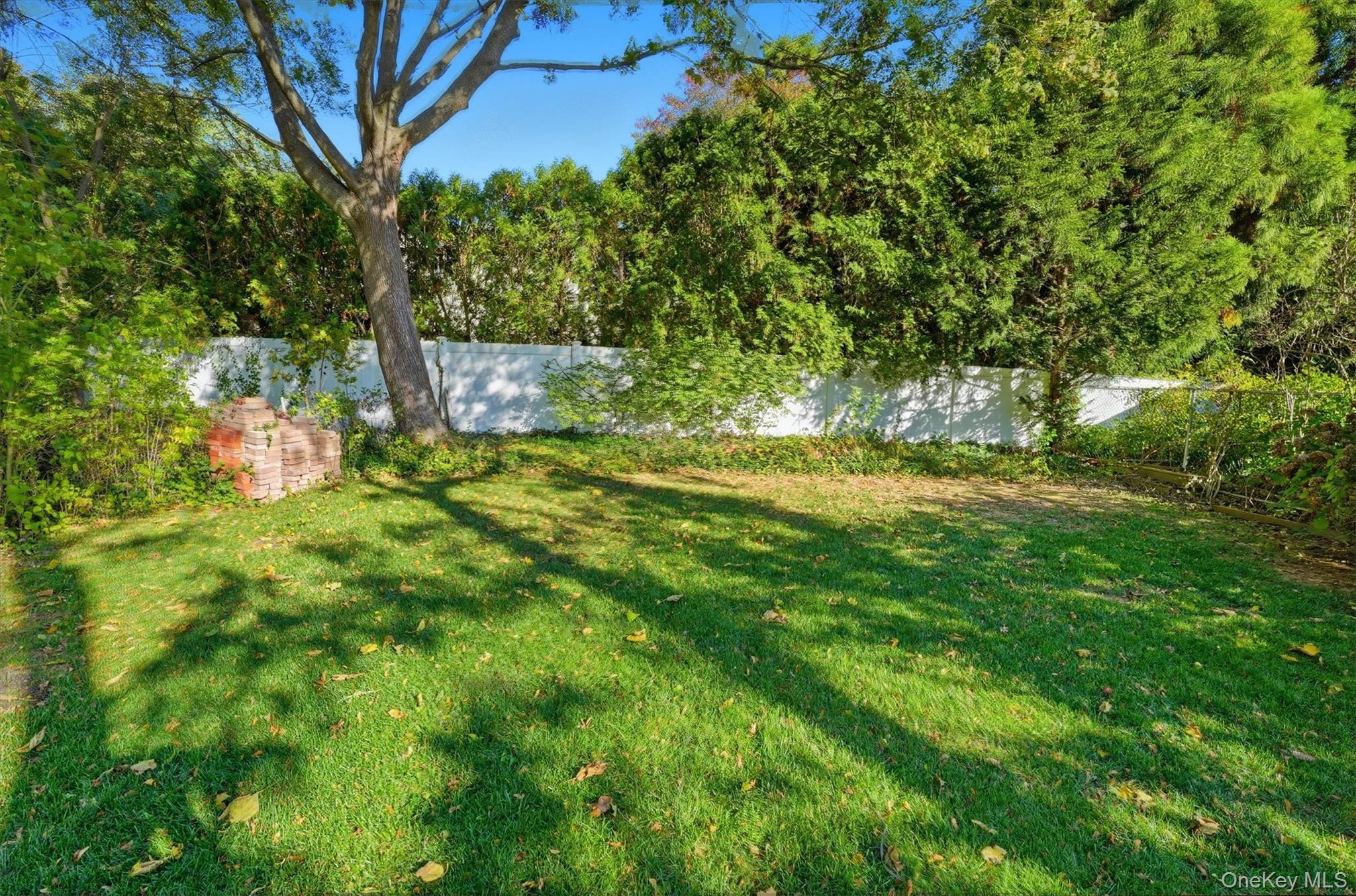 #11 photo, 19 Marion Street, サフォーク郡 Nesconset , NY 11767