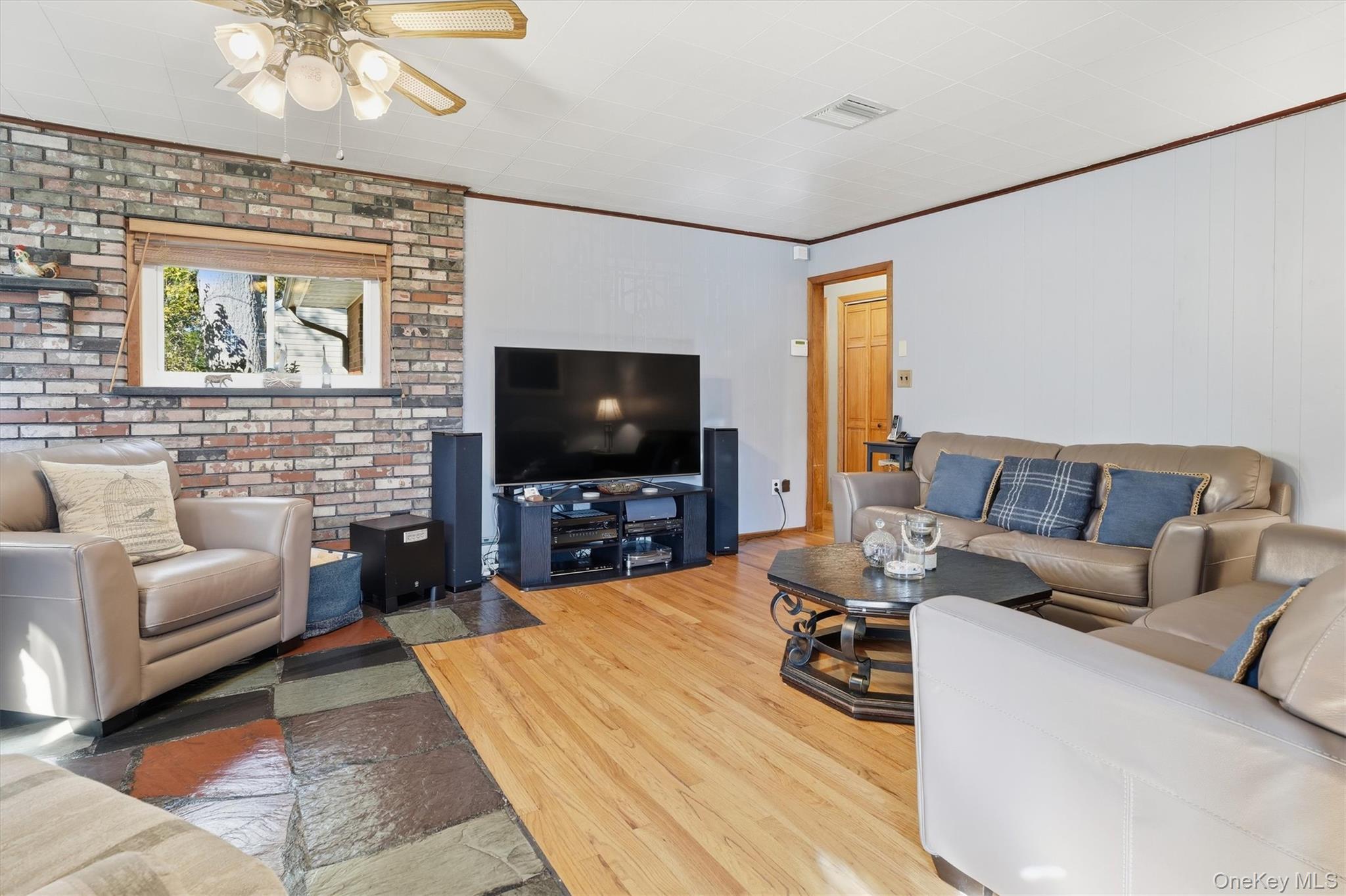 #17 photo, 19 Marion Street, サフォーク郡 Nesconset , NY 11767