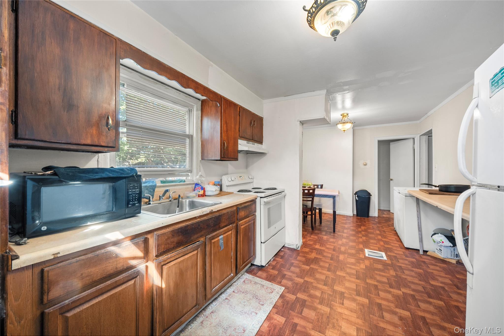 #8 photo, 1739 Harrison Avenue, Bay Shore , NY 11706