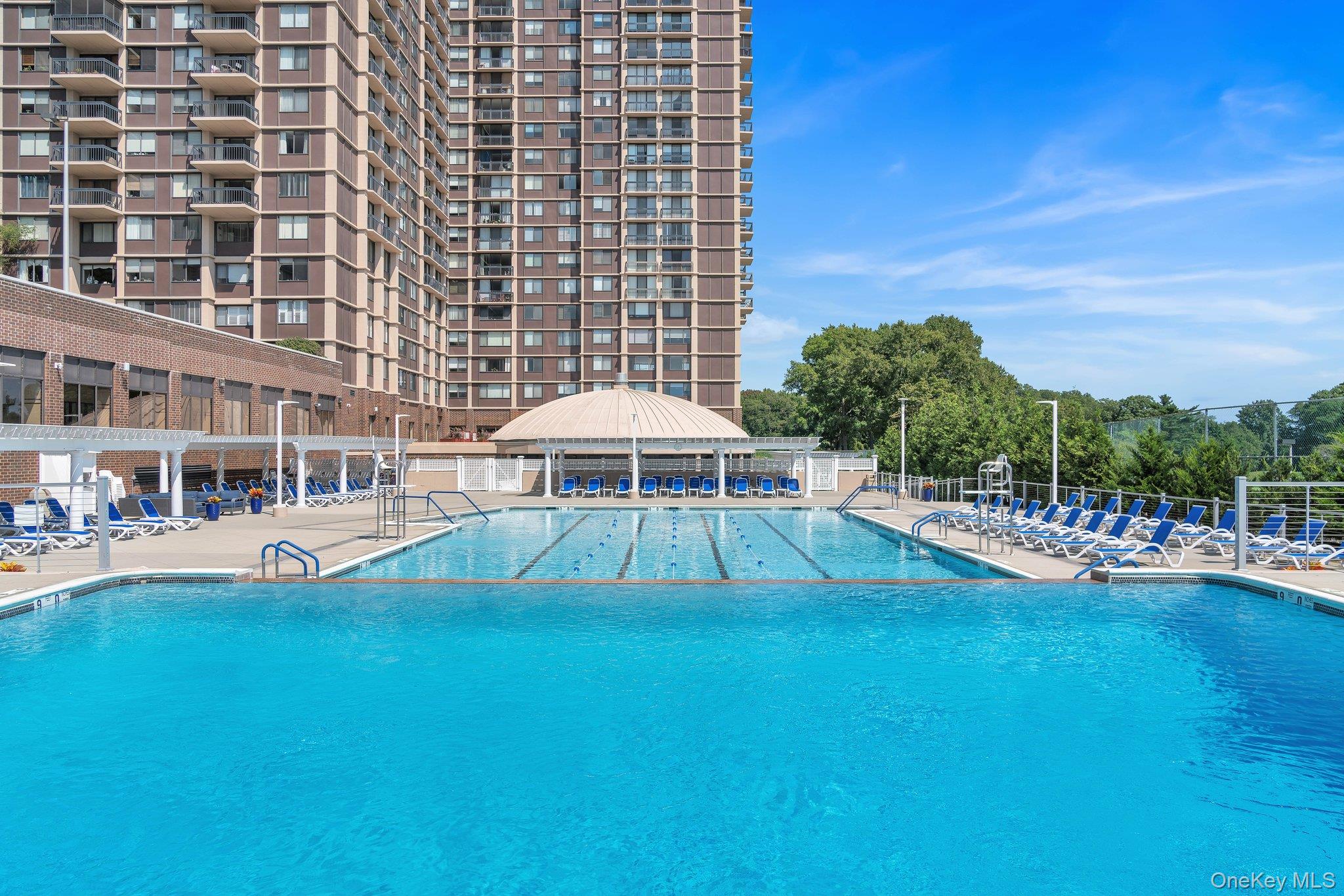 #5 photo, 27010 Grand Central Parkway, クイーンズ区 Floral Park , NY 11005