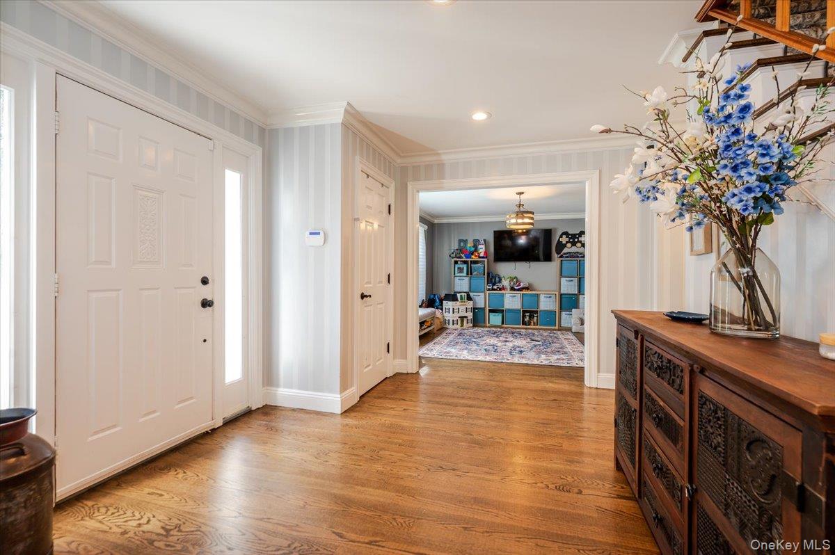 #6 photo, 75 Karol Place, Muttontown , NY 11753