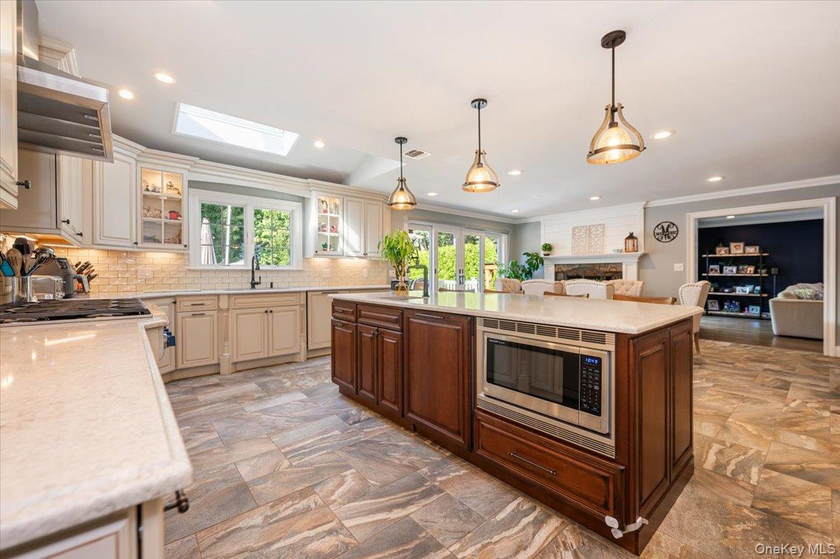 #9 photo, 75 Karol Place, Muttontown , NY 11753