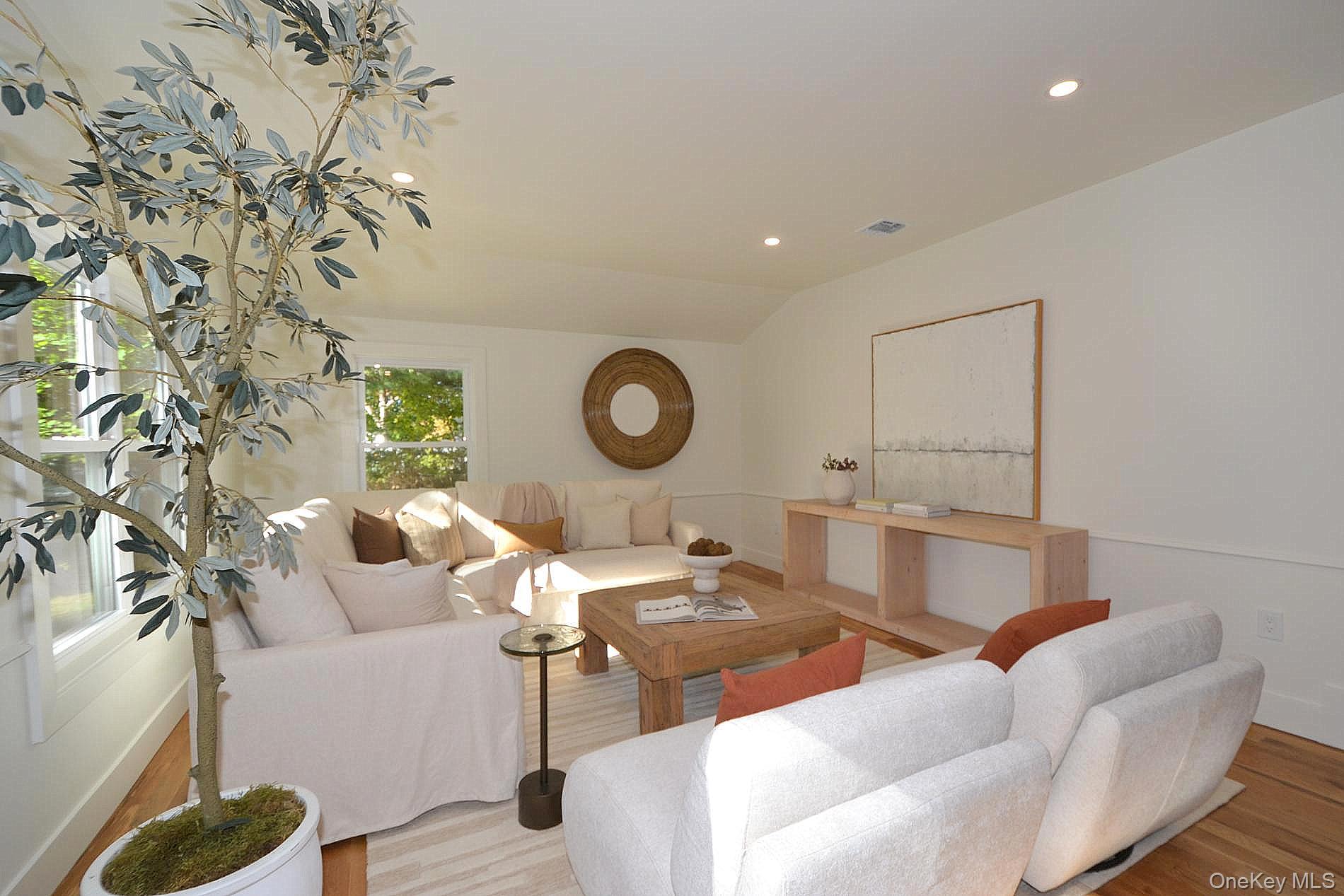 #13 photo, 317 Elwood Road, サフォーク郡 East Northport , NY 11731