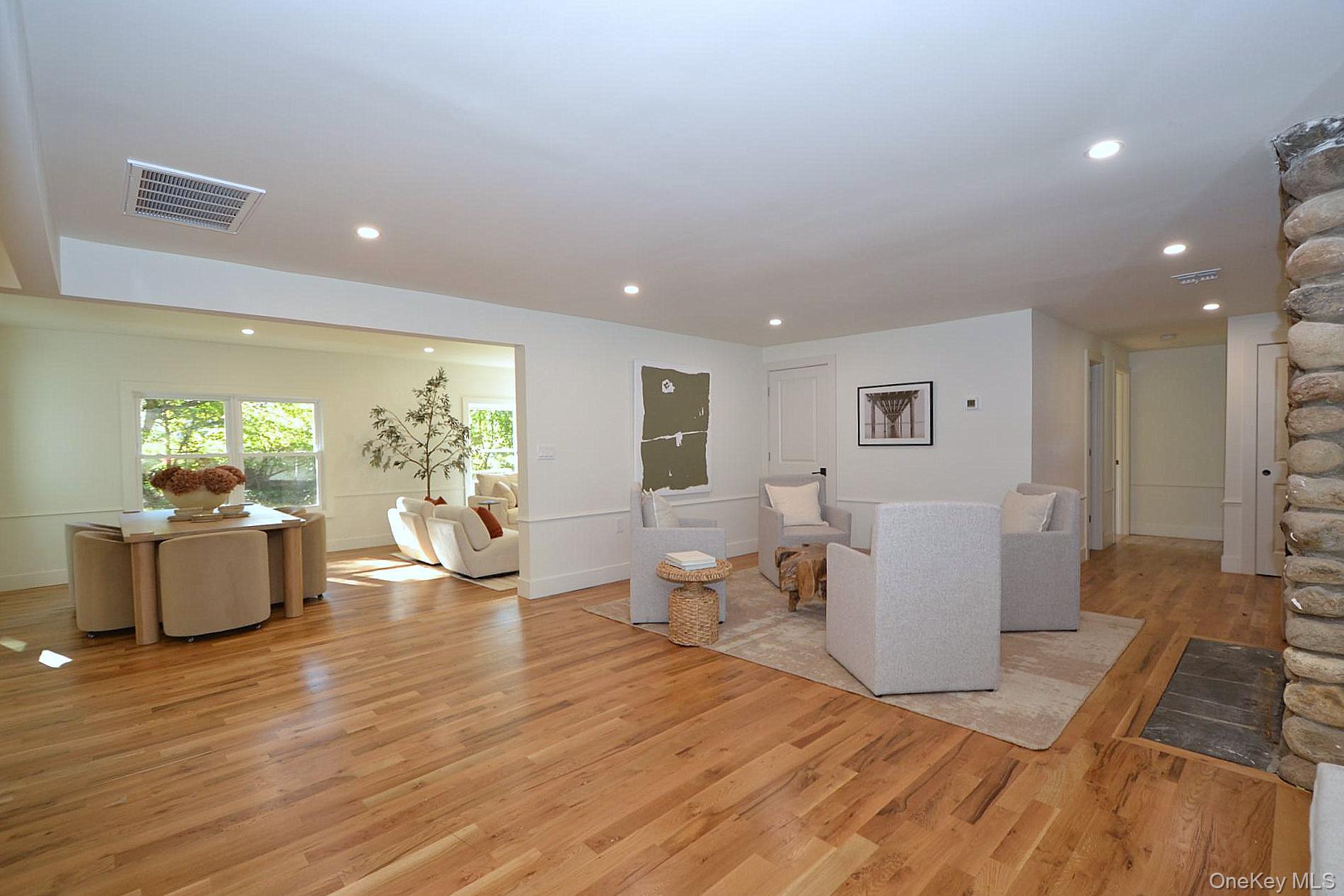 #17 photo, 317 Elwood Road, サフォーク郡 East Northport , NY 11731