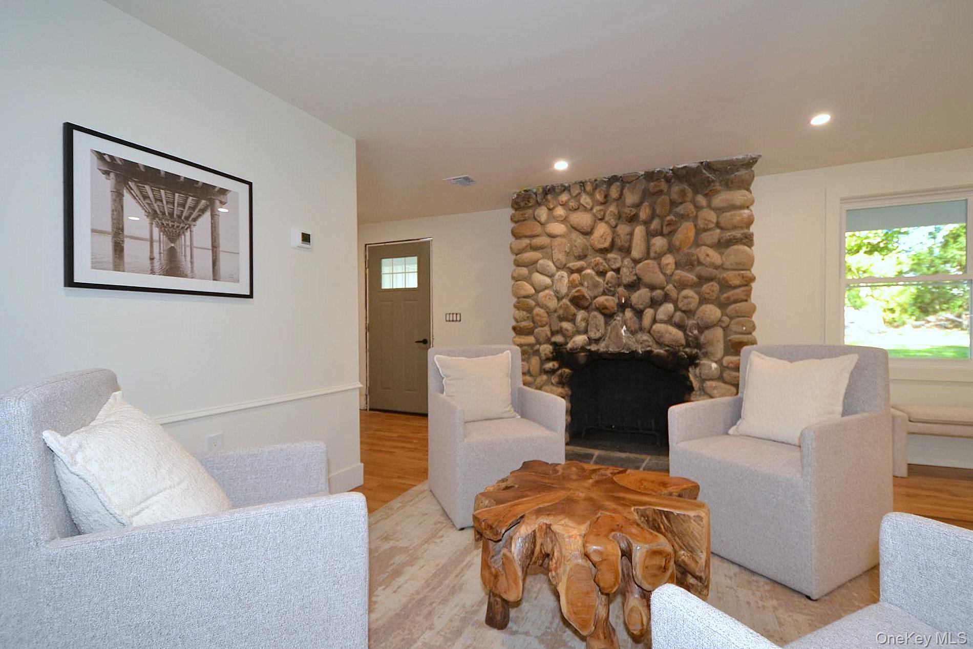 #20 photo, 317 Elwood Road, サフォーク郡 East Northport , NY 11731