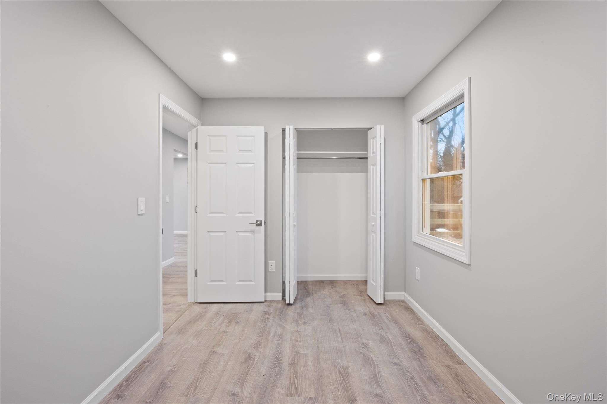 #11 photo, 6 Grand Haven Court, מחוז סאפוק Commack , NY 11725