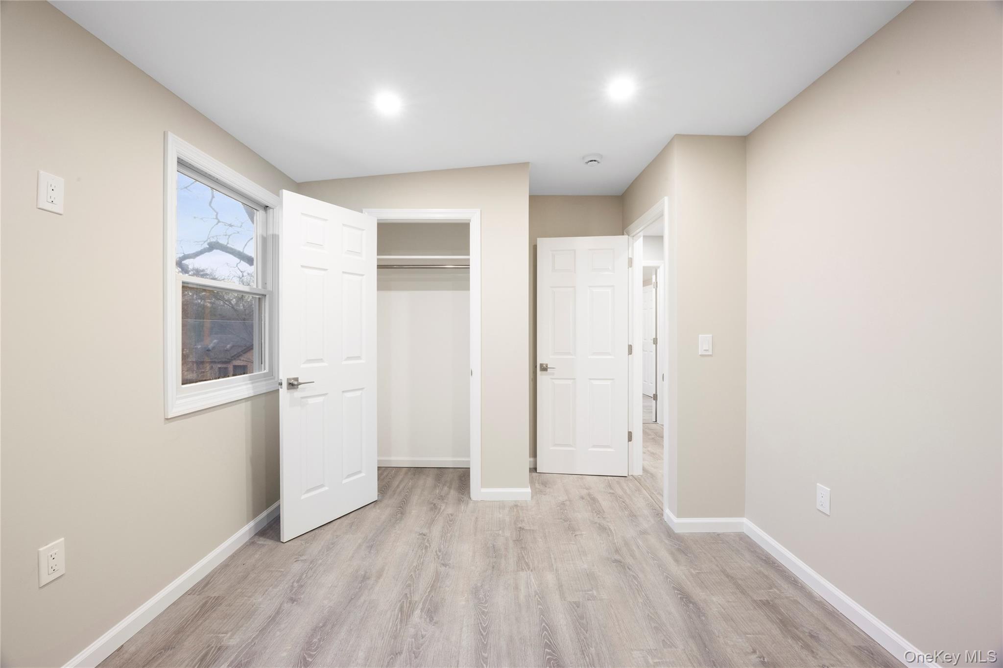 #16 photo, 6 Grand Haven Court, מחוז סאפוק Commack , NY 11725