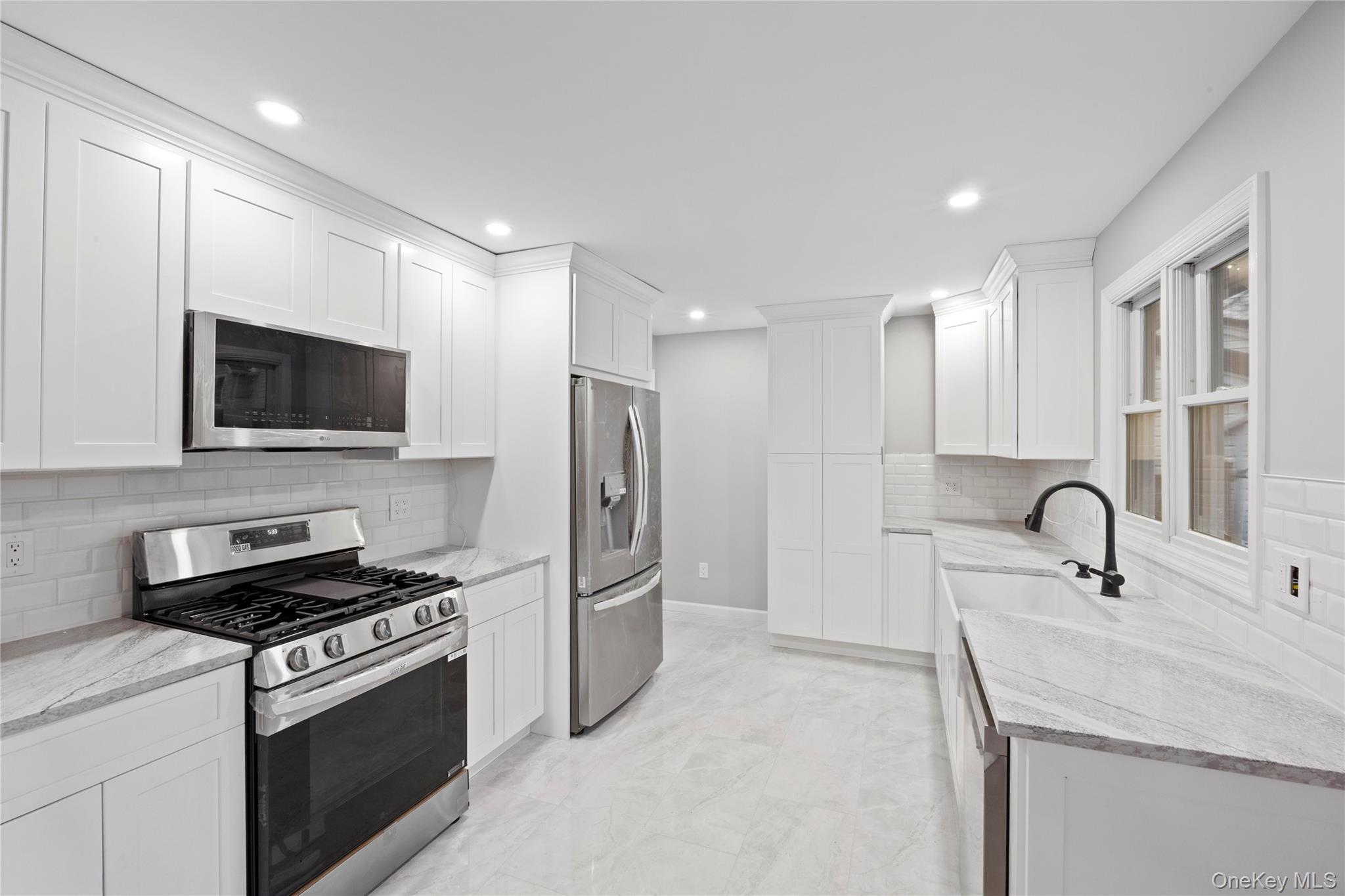 #4 photo, 6 Grand Haven Court, מחוז סאפוק Commack , NY 11725