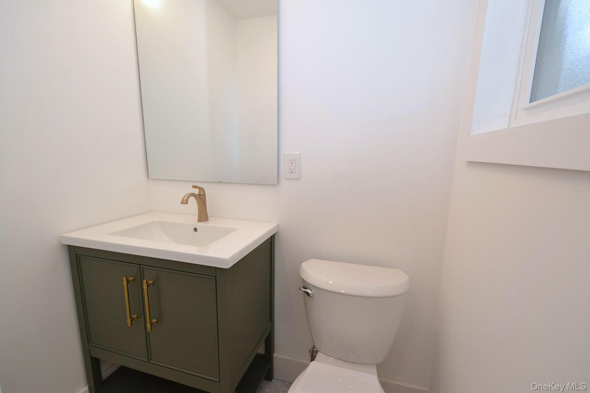 #11 photo, 26 Clinton Street, サフォーク郡 Center Moriches , NY 11934