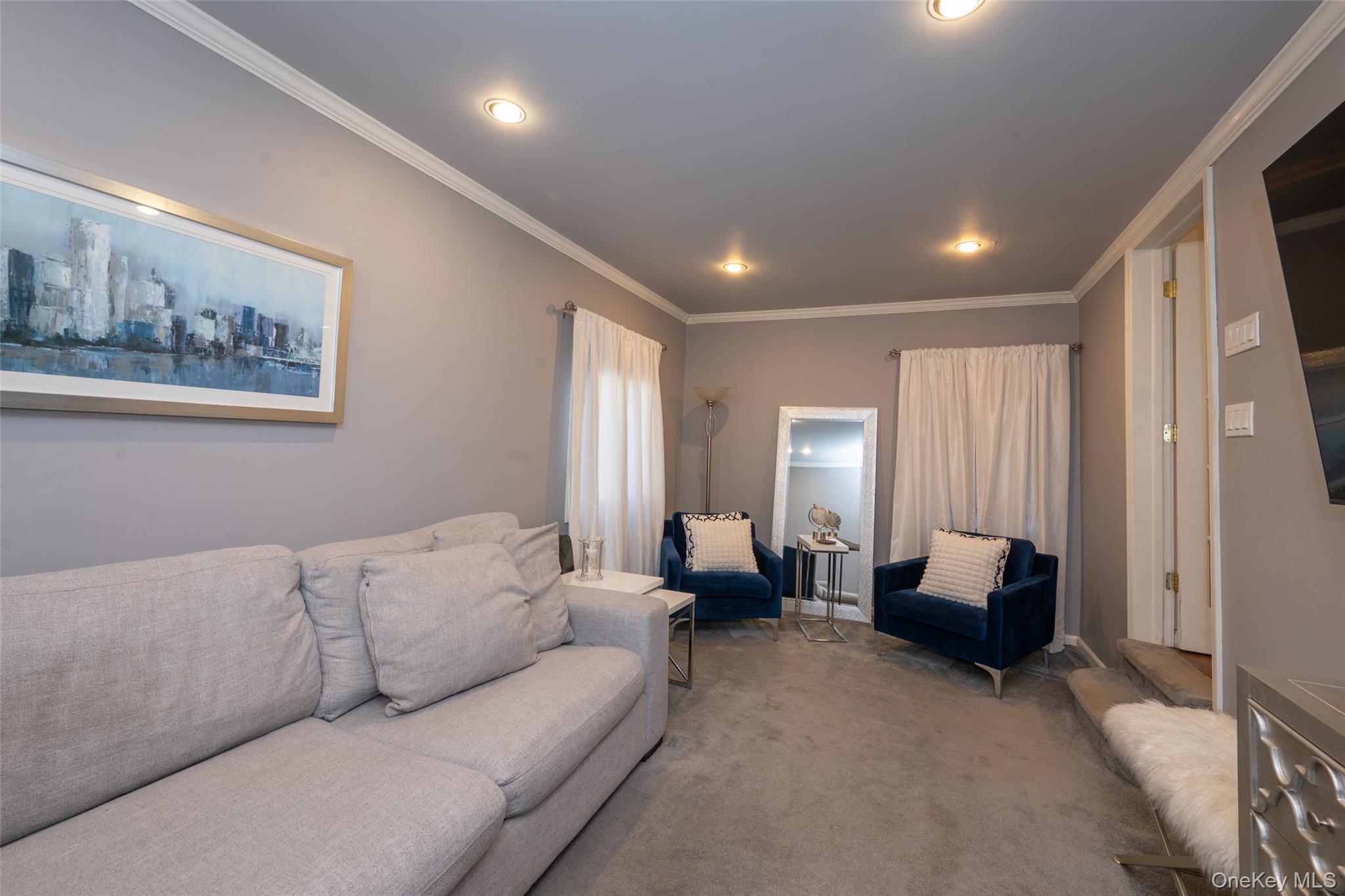 #10 photo, 211 Gardner Avenue, Jericho , NY 11753