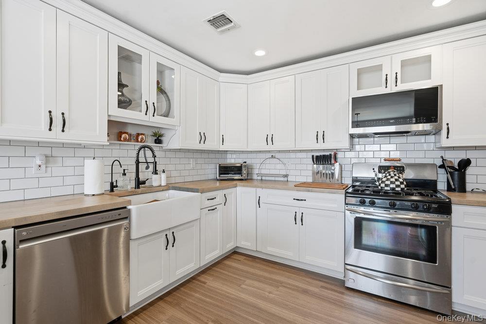 #11 photo, 11 Horizon Court, Huntington , NY 11743