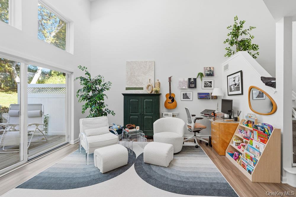 #6 photo, 11 Horizon Court, Huntington , NY 11743