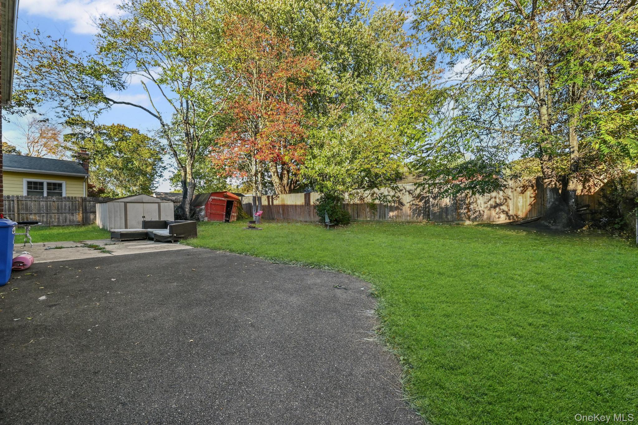 #13 photo, 1325 Saint Louis Avenue, Bay Shore , NY 11706