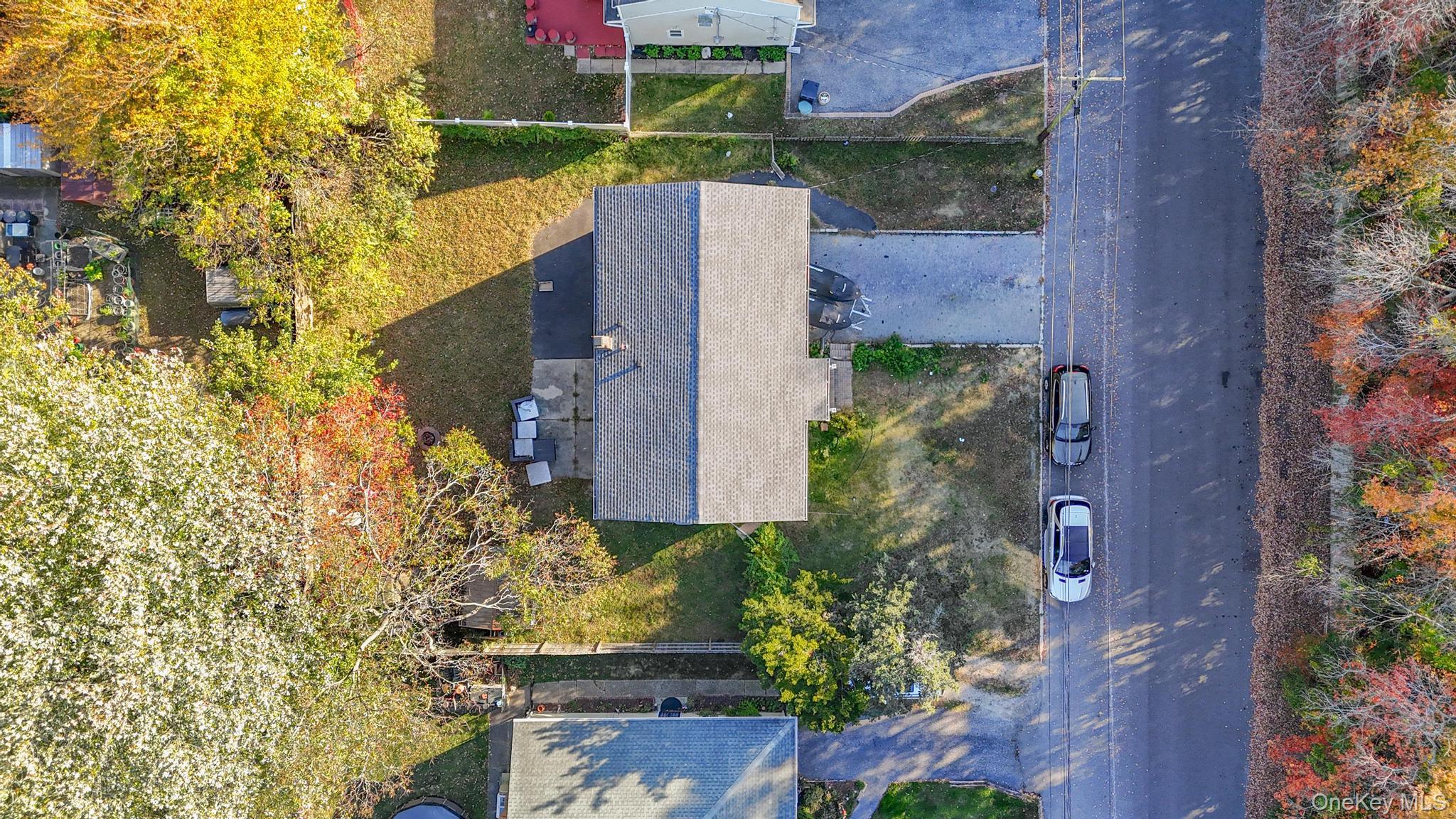 #19 photo, 1325 Saint Louis Avenue, Bay Shore , NY 11706