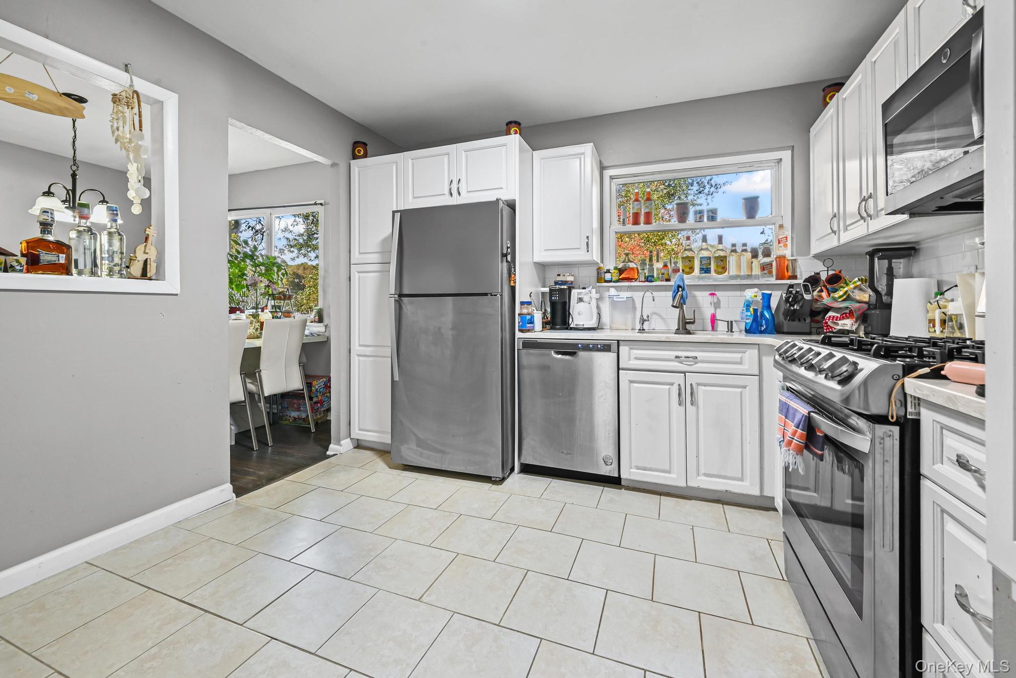 #4 photo, 1325 Saint Louis Avenue, Bay Shore , NY 11706