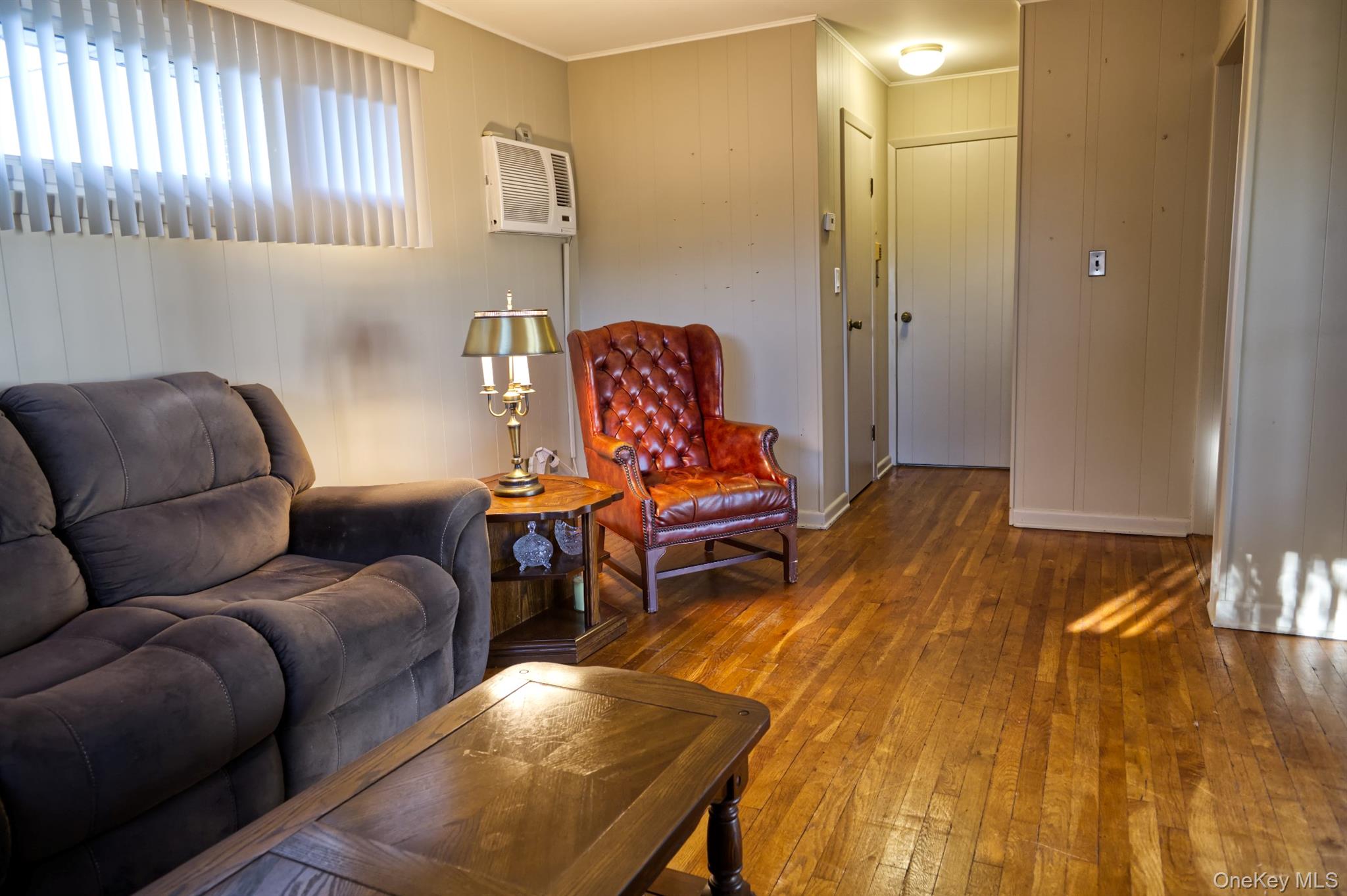 #15 photo, 1943 Cole Drive, ナッソー郡 East Meadow , NY 11554