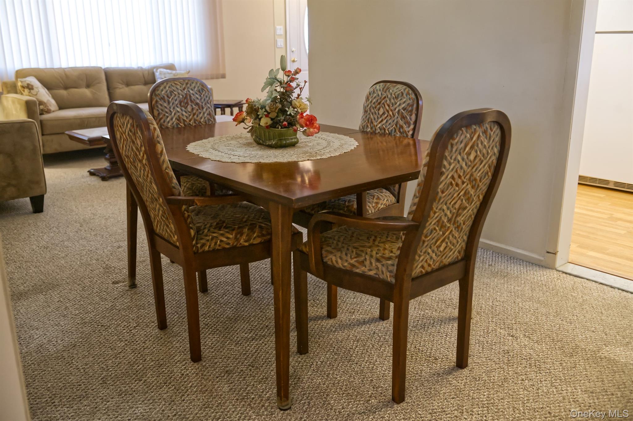 #9 photo, 1943 Cole Drive, ナッソー郡 East Meadow , NY 11554