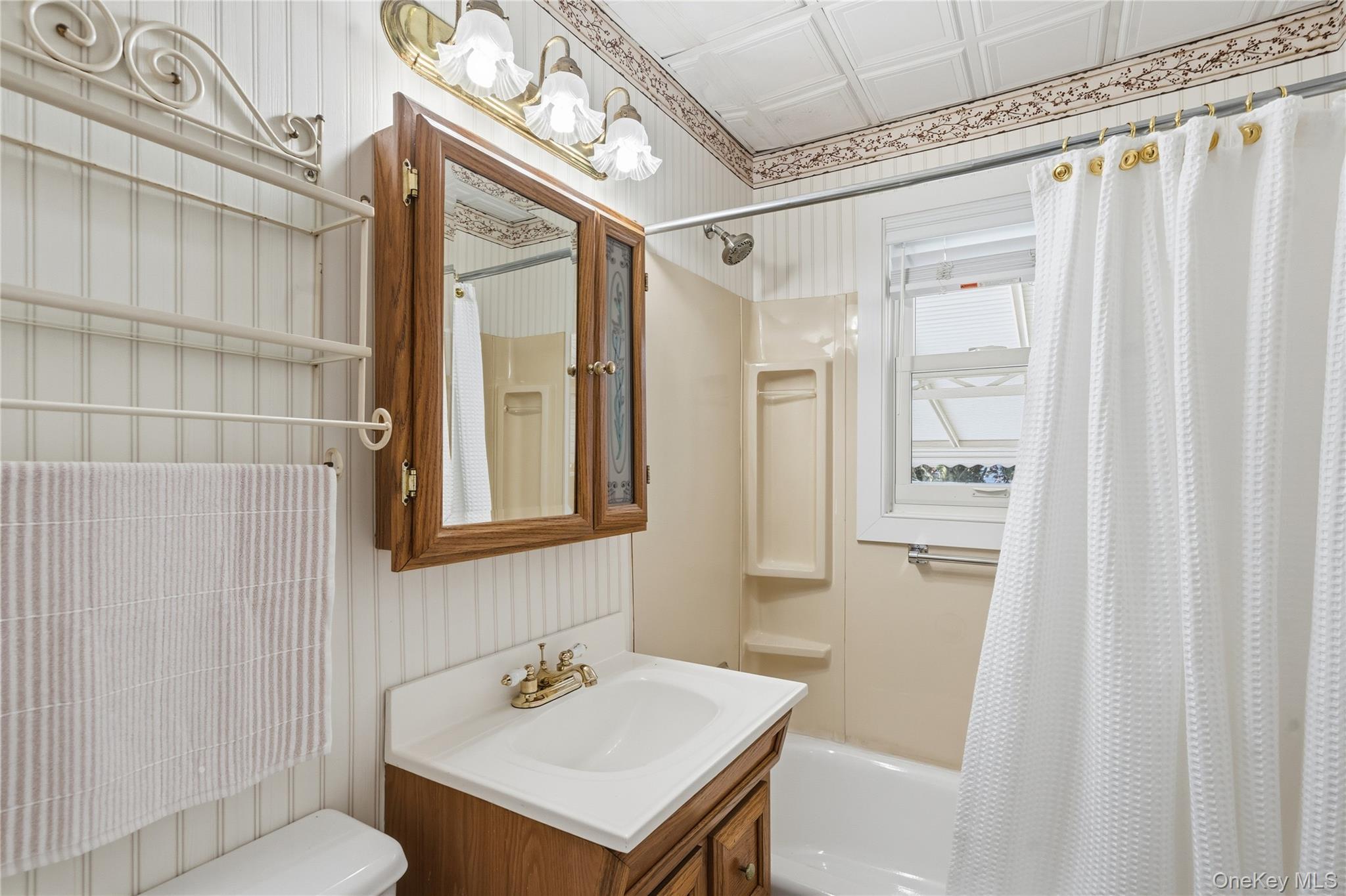 #13 photo, 245 S Delaware Avenue, サフォーク郡 Lindenhurst , NY 11757