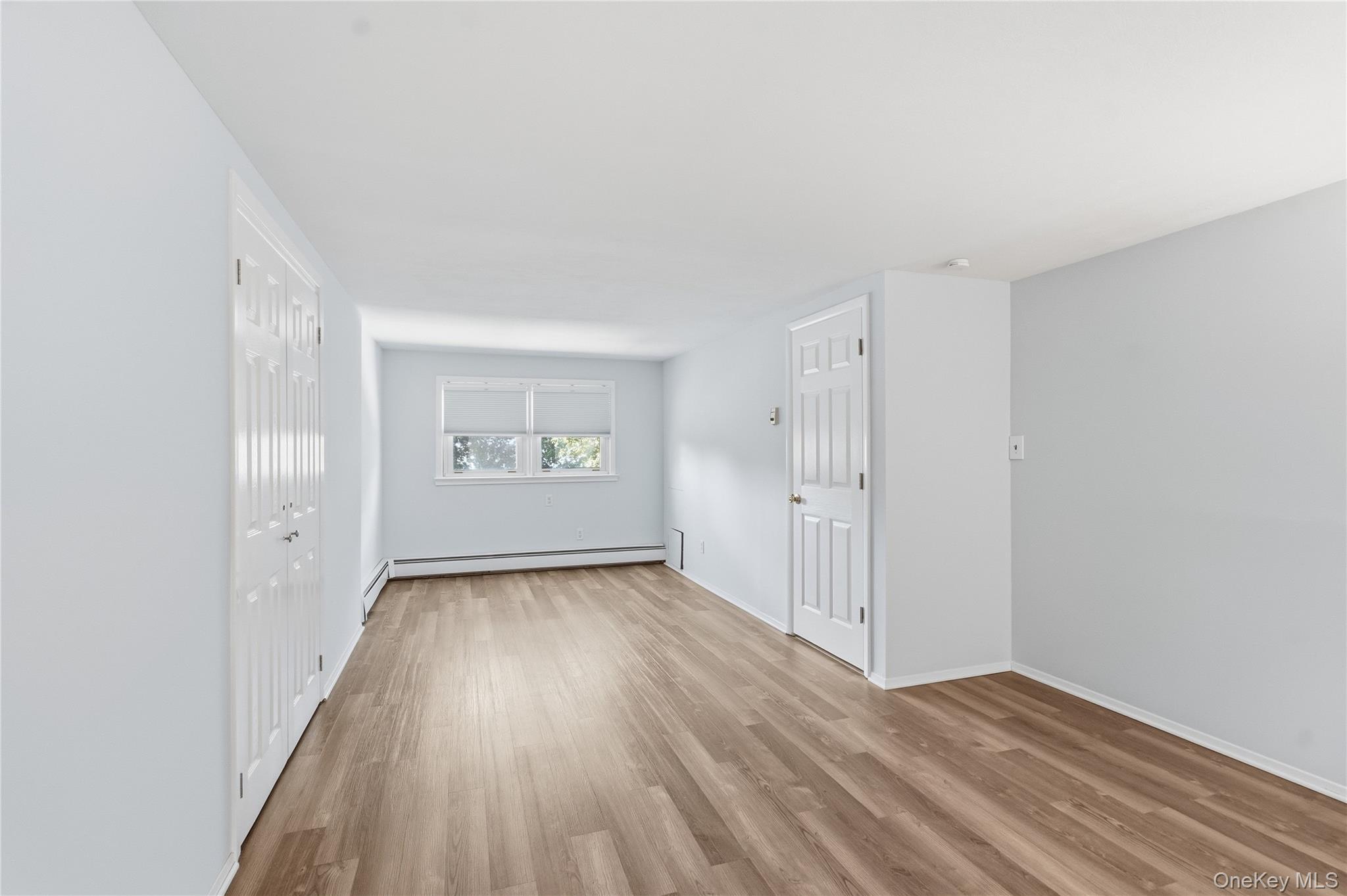 #18 photo, 245 S Delaware Avenue, サフォーク郡 Lindenhurst , NY 11757