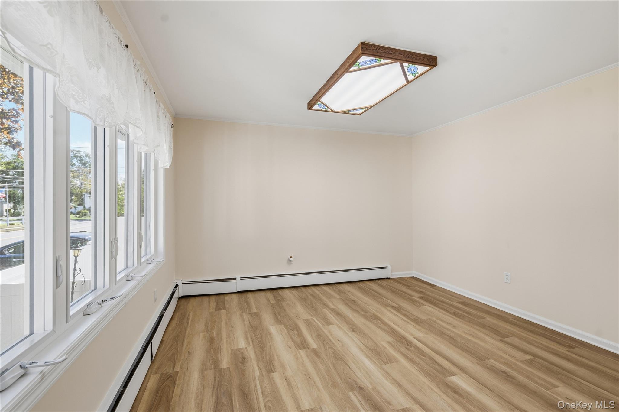 #5 photo, 245 S Delaware Avenue, サフォーク郡 Lindenhurst , NY 11757