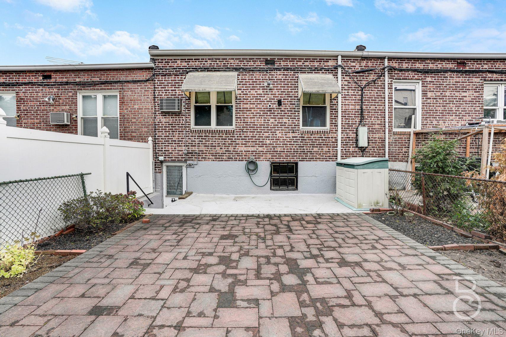 #12 photo, 57-57 81st Street, クイーンズ区 Middle Village , NY 11379