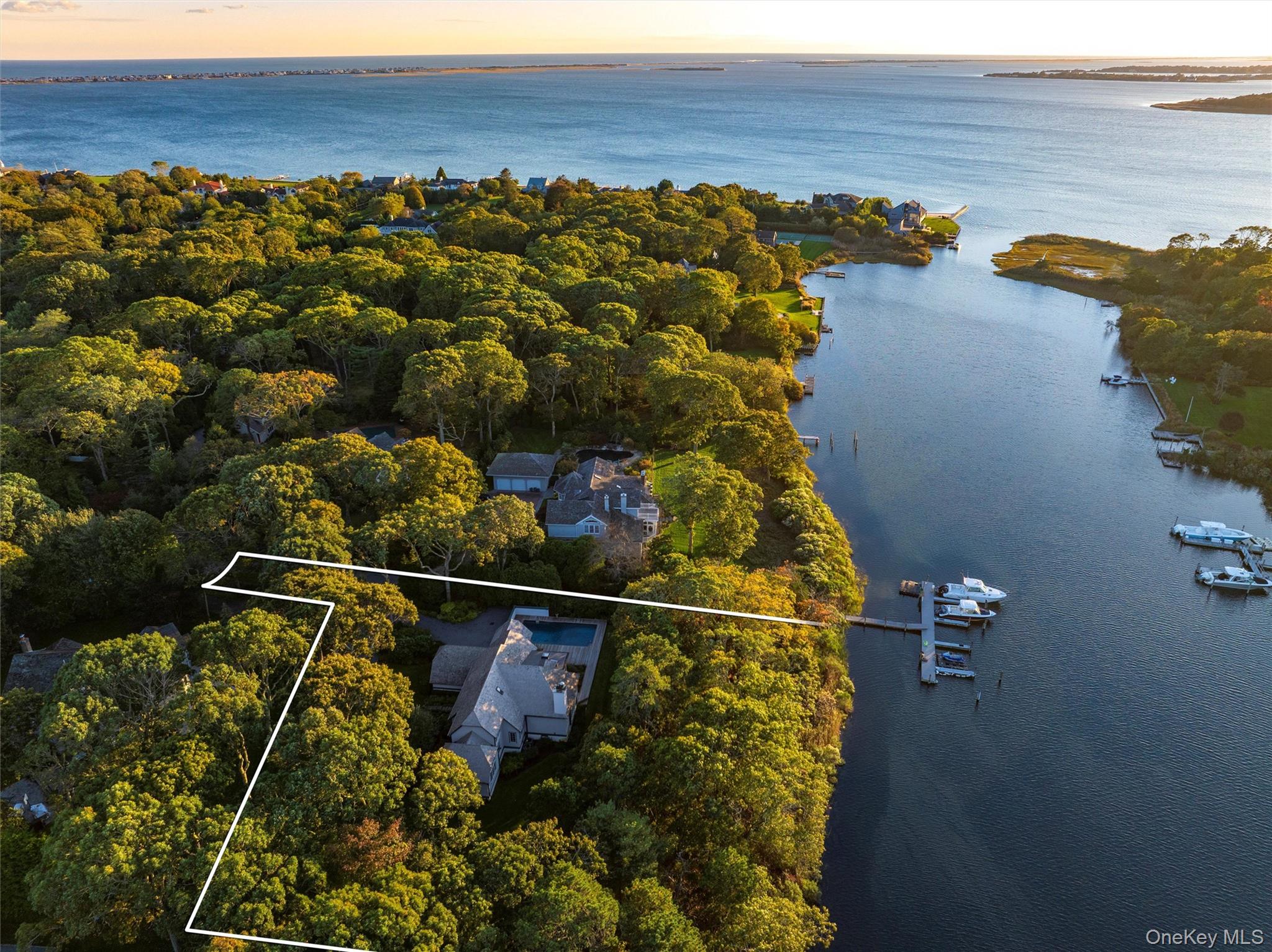 #15 photo, 8 Fish Creek Lane, サフォーク郡 Remsenburg , NY 11960