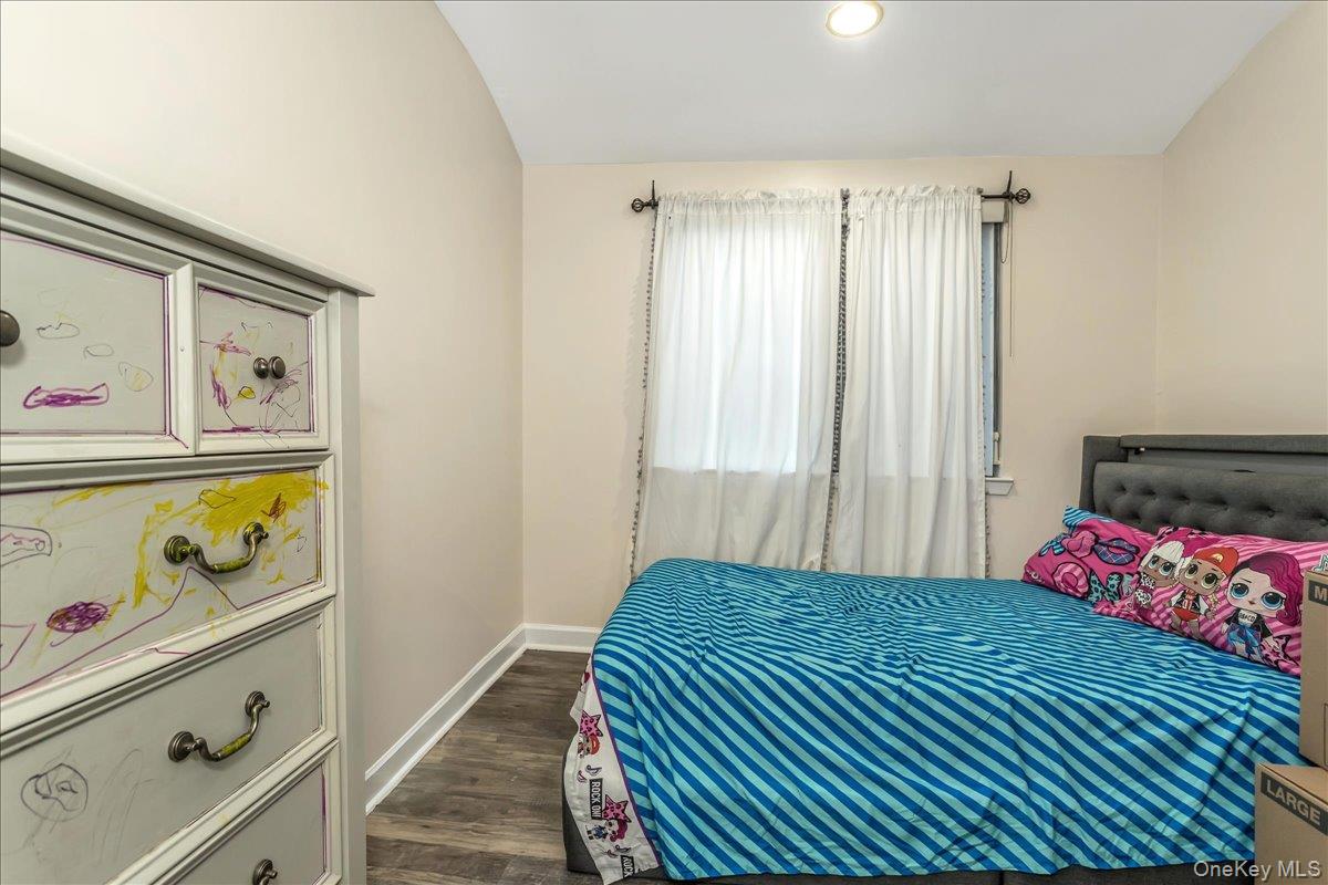 #13 photo, 21 Vanderbilt Way, ナッソー郡 Valley Stream , NY 11581