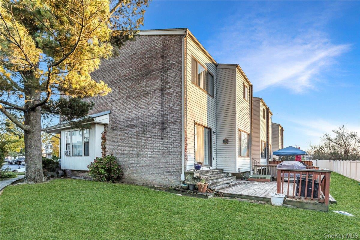 #18 photo, 21 Vanderbilt Way, ナッソー郡 Valley Stream , NY 11581