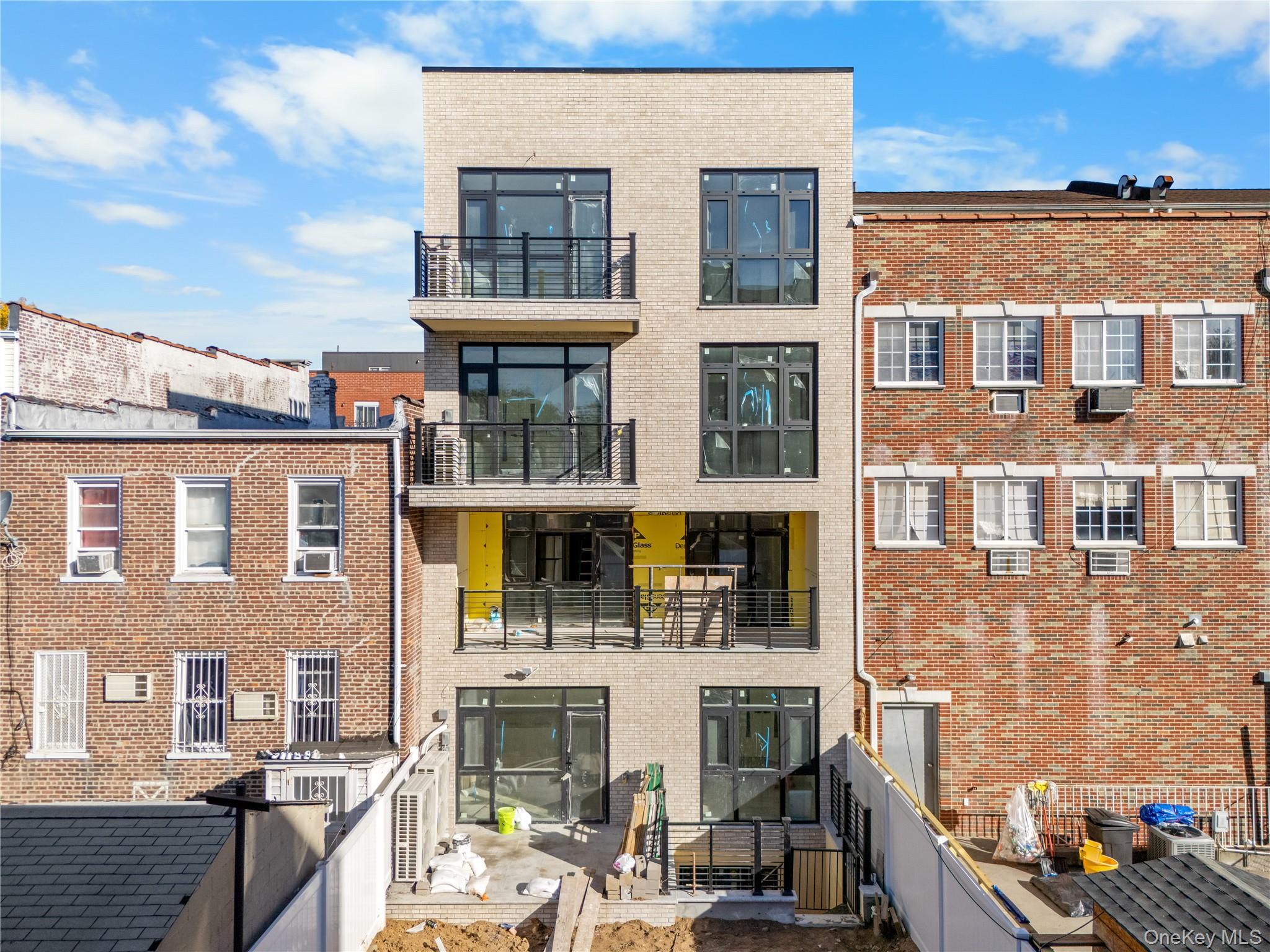 #2 photo, 104-22 Corona Avenue, クイーンズ区 Corona , NY 11368