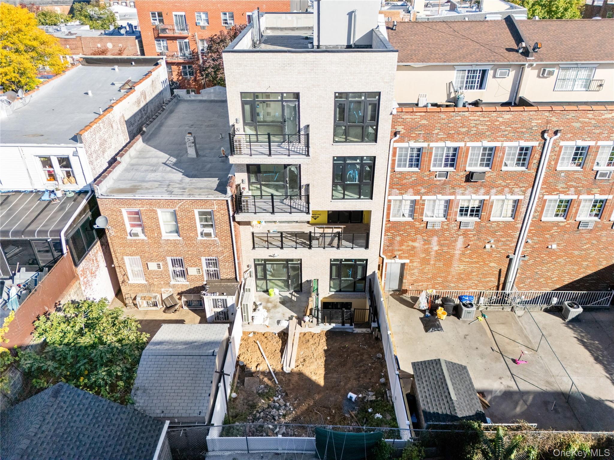 #3 photo, 104-22 Corona Avenue, クイーンズ区 Corona , NY 11368