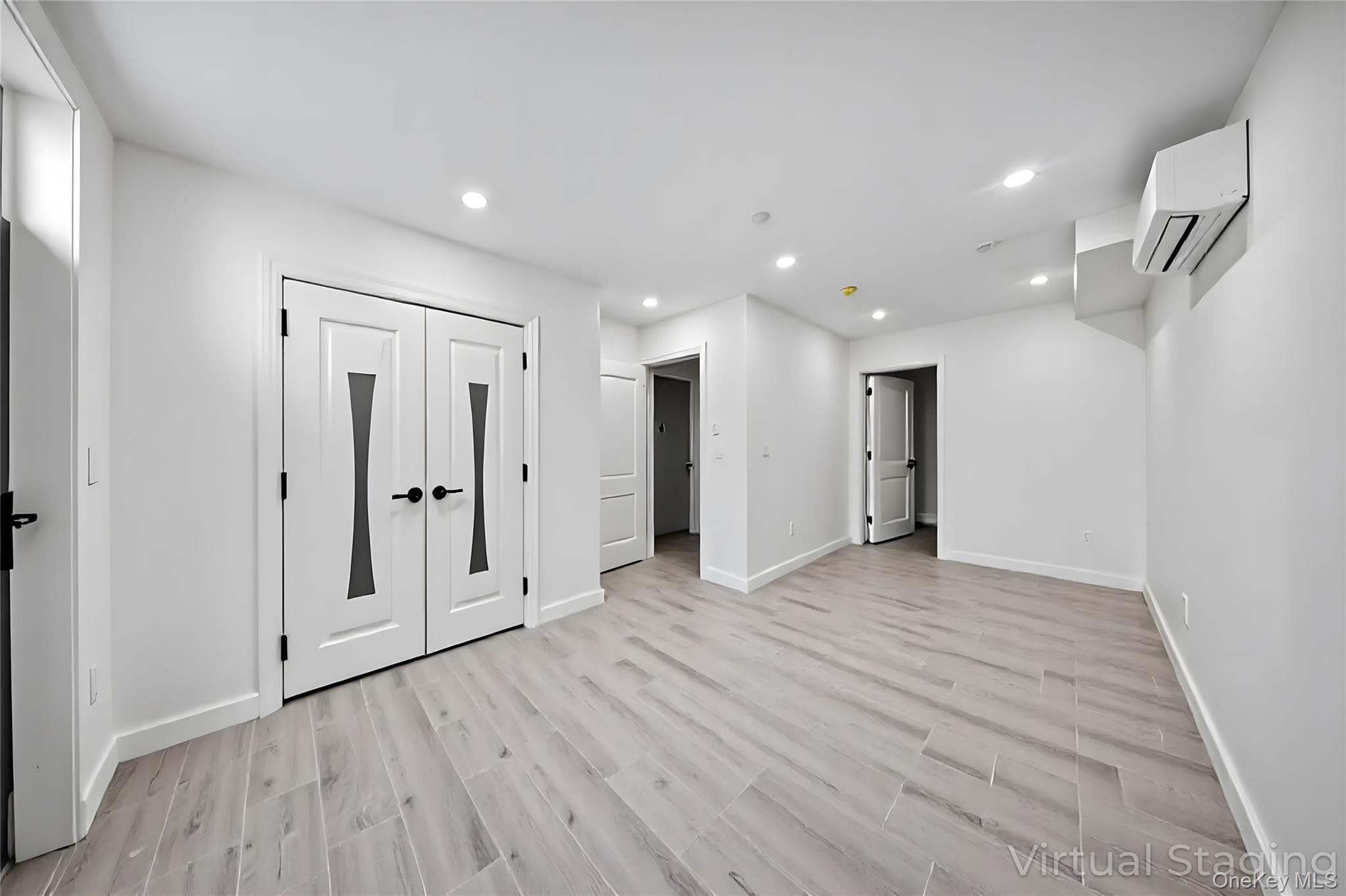 #7 photo, 104-22 Corona Avenue, クイーンズ区 Corona , NY 11368