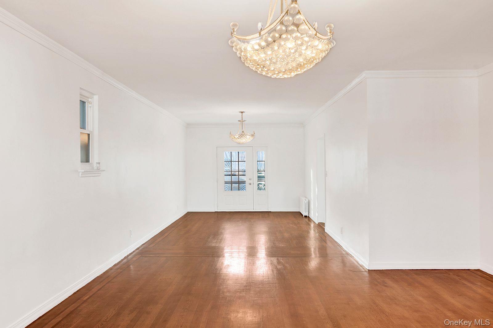 #4 photo, 102-12 62nd Road, クイーンズ区 Forest Hills , NY 11375