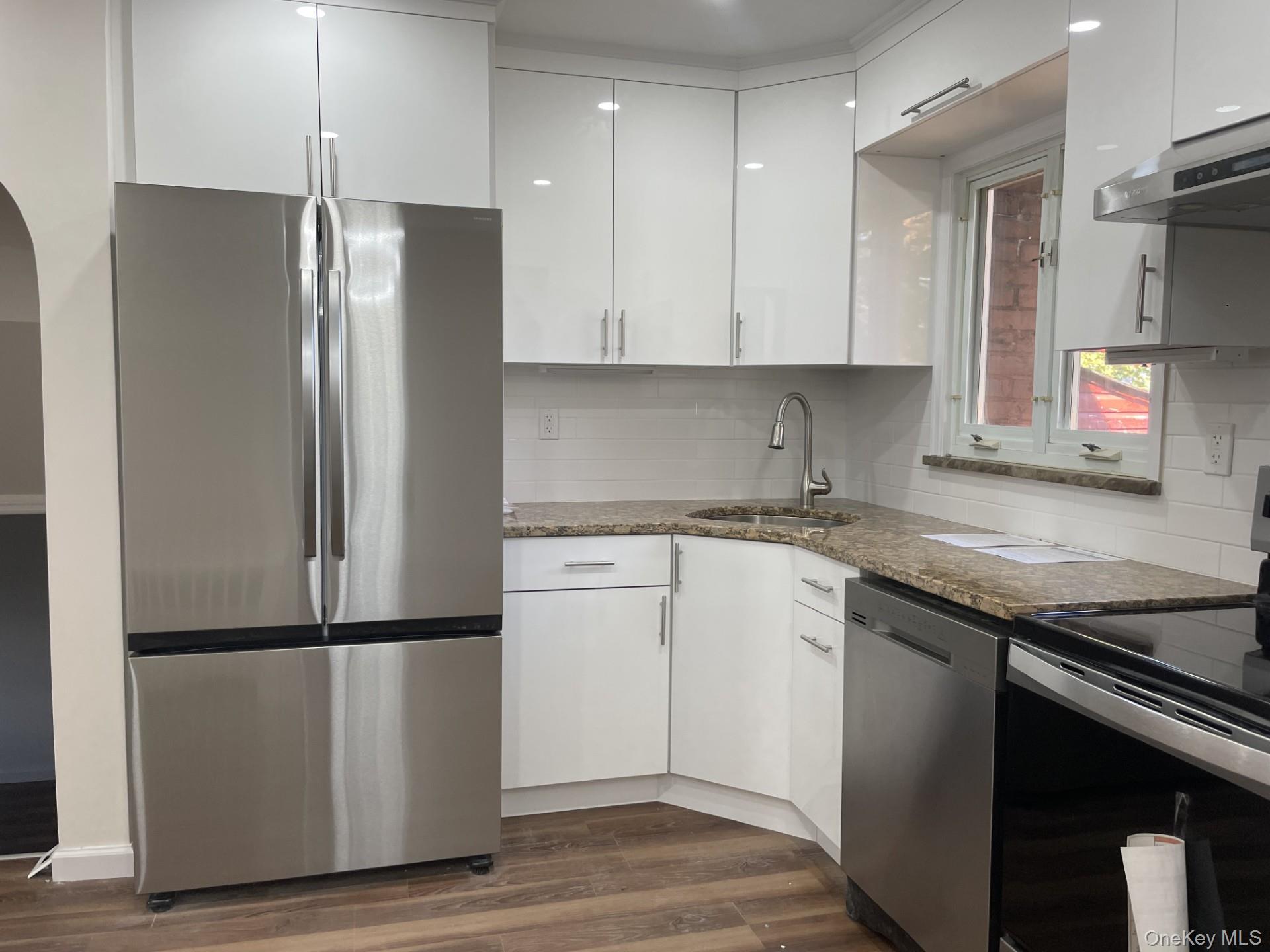 #2 photo, 7 Frederick Drive, ナッソー郡 Plainview , NY 11803