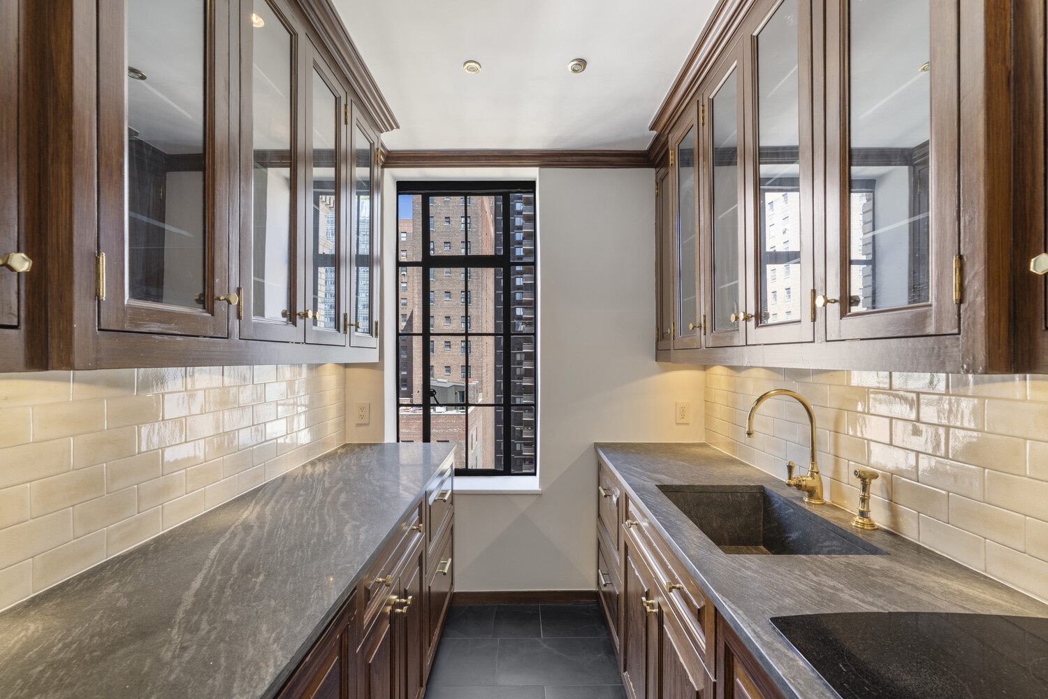 #18 photo, 350 W 57TH Street, マンハッタン Hells Kitchen , NY 10019