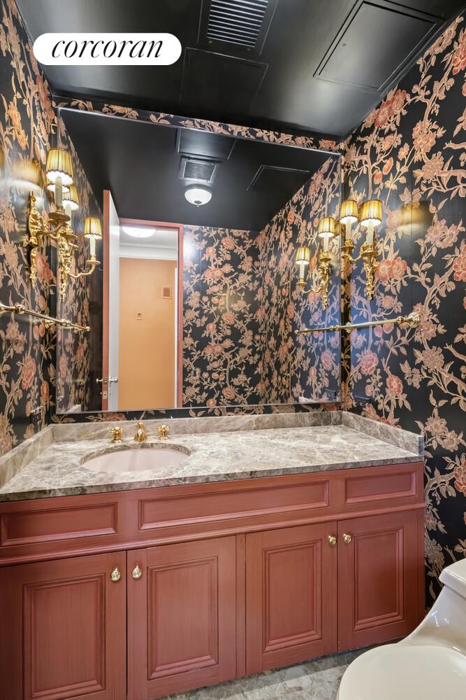 #9 photo, 641 5TH Avenue, マンハッタン Midtown East , NY 10022