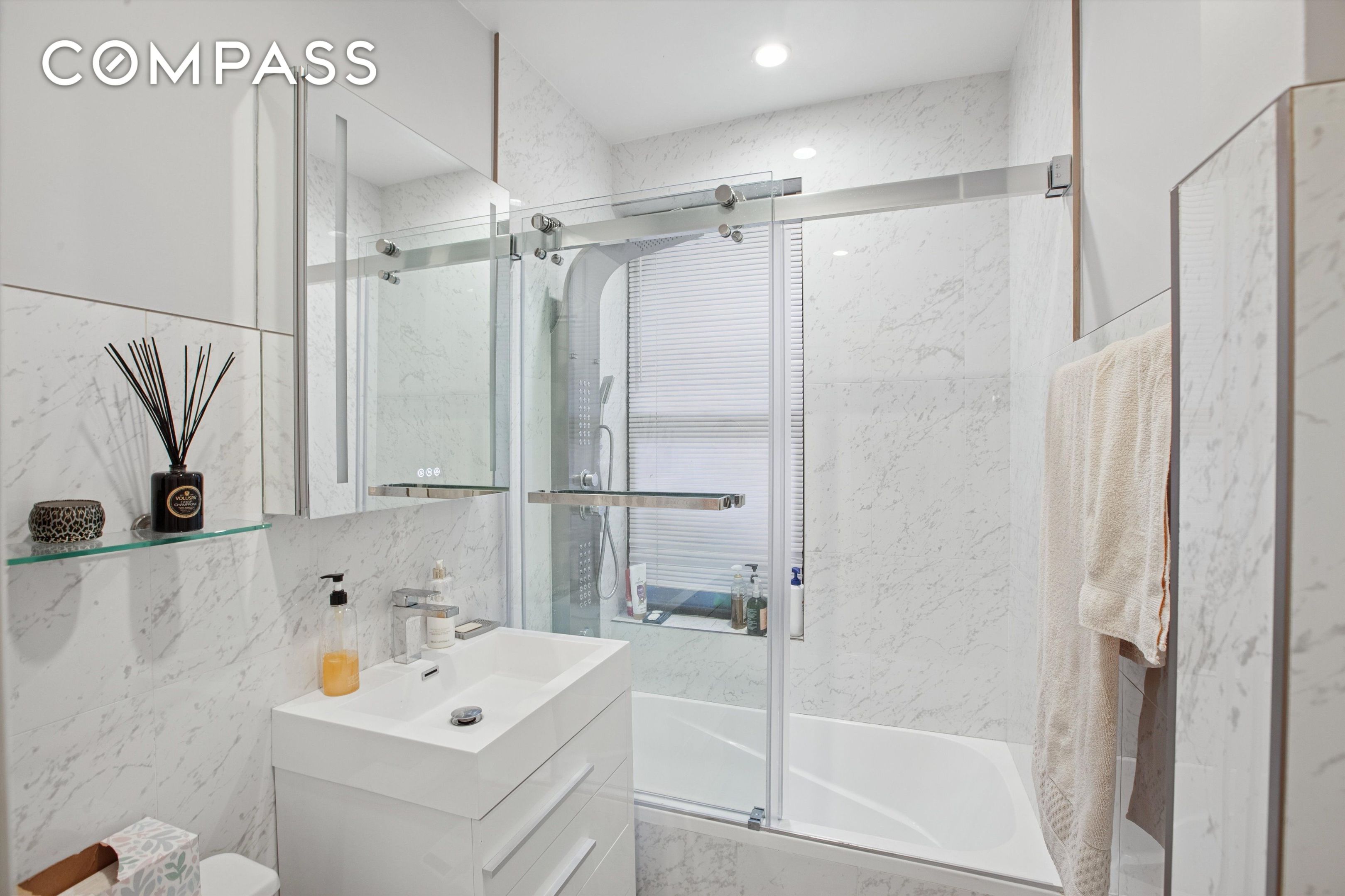 #7 photo, New York City, マンハッタン Upper East Side , NY 10075