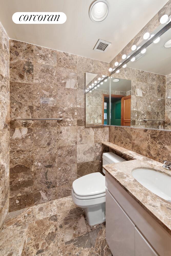 #9 photo, 157 E 74TH Street, マンハッタン Lenox Hill , NY 10021