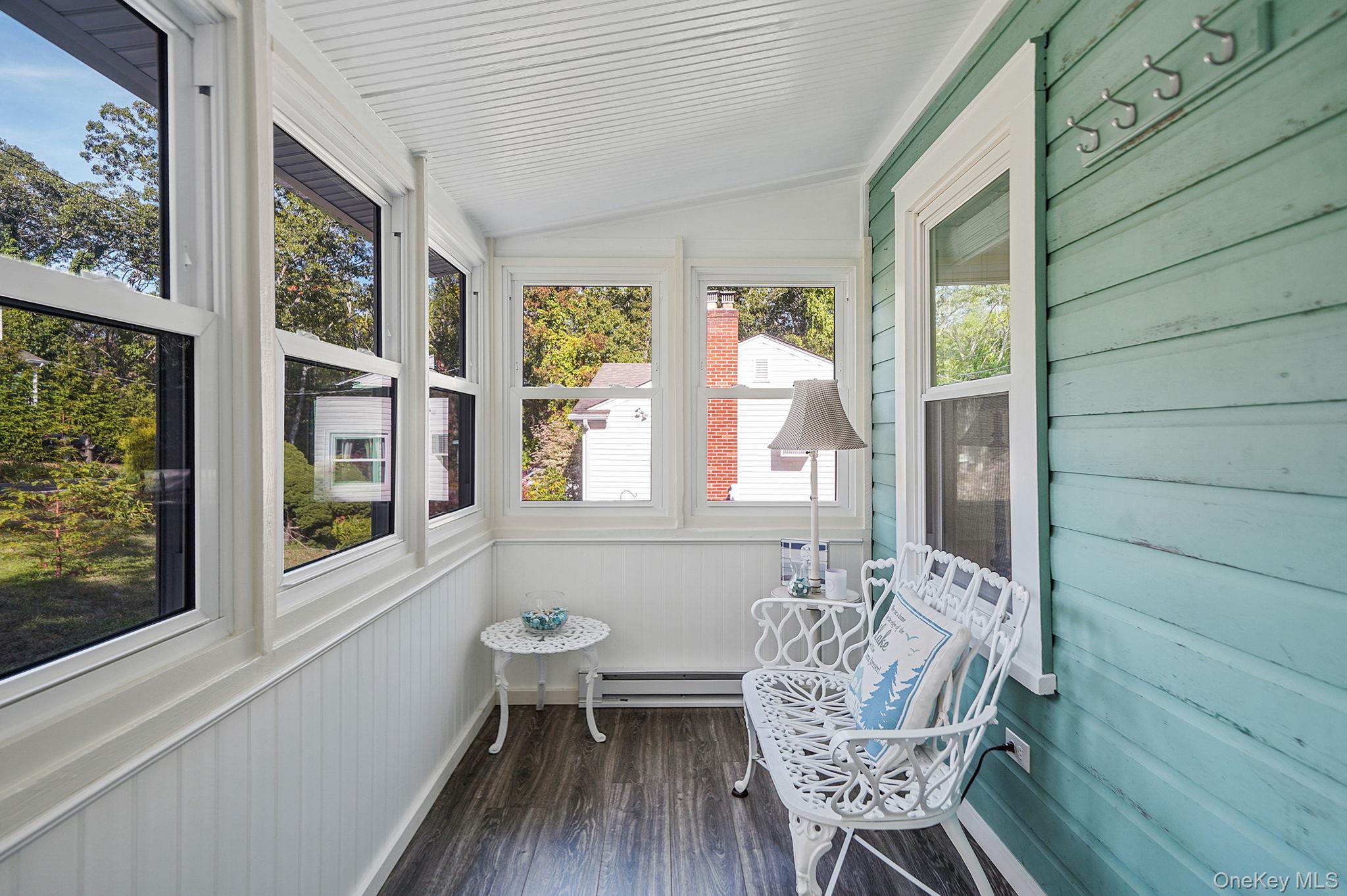 #4 photo, 4 Wyandanch Trail, サフォーク郡 Ridge , NY 11961