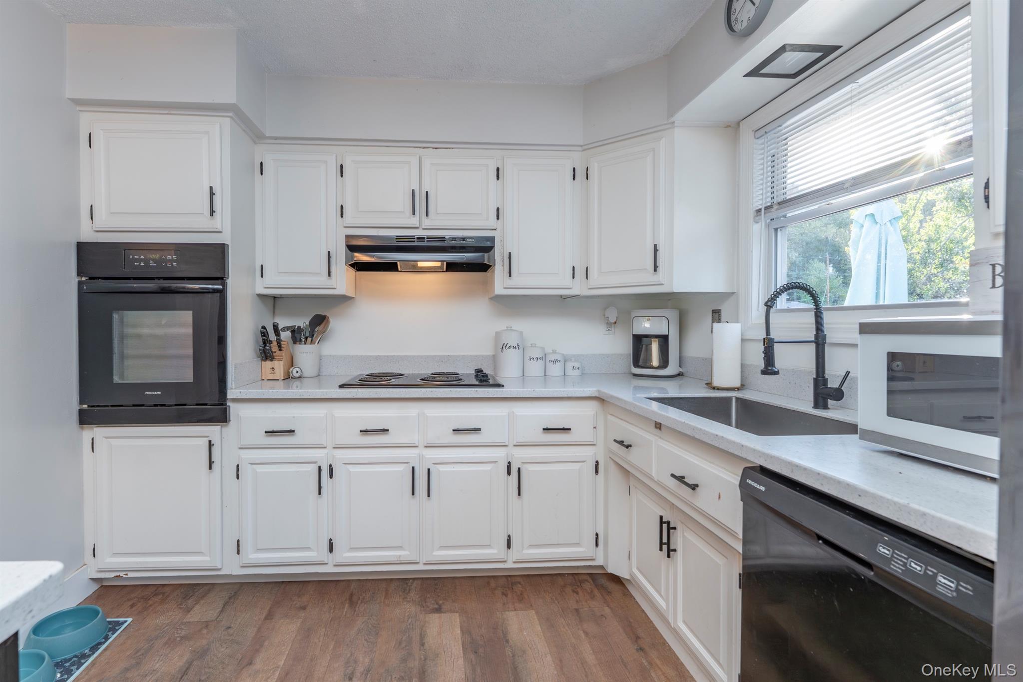 #13 photo, 30 Willow Road, Saugerties , NY 12477