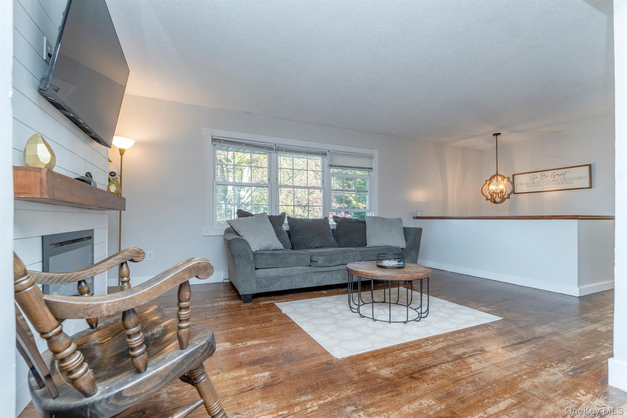 #8 photo, 30 Willow Road, Saugerties , NY 12477