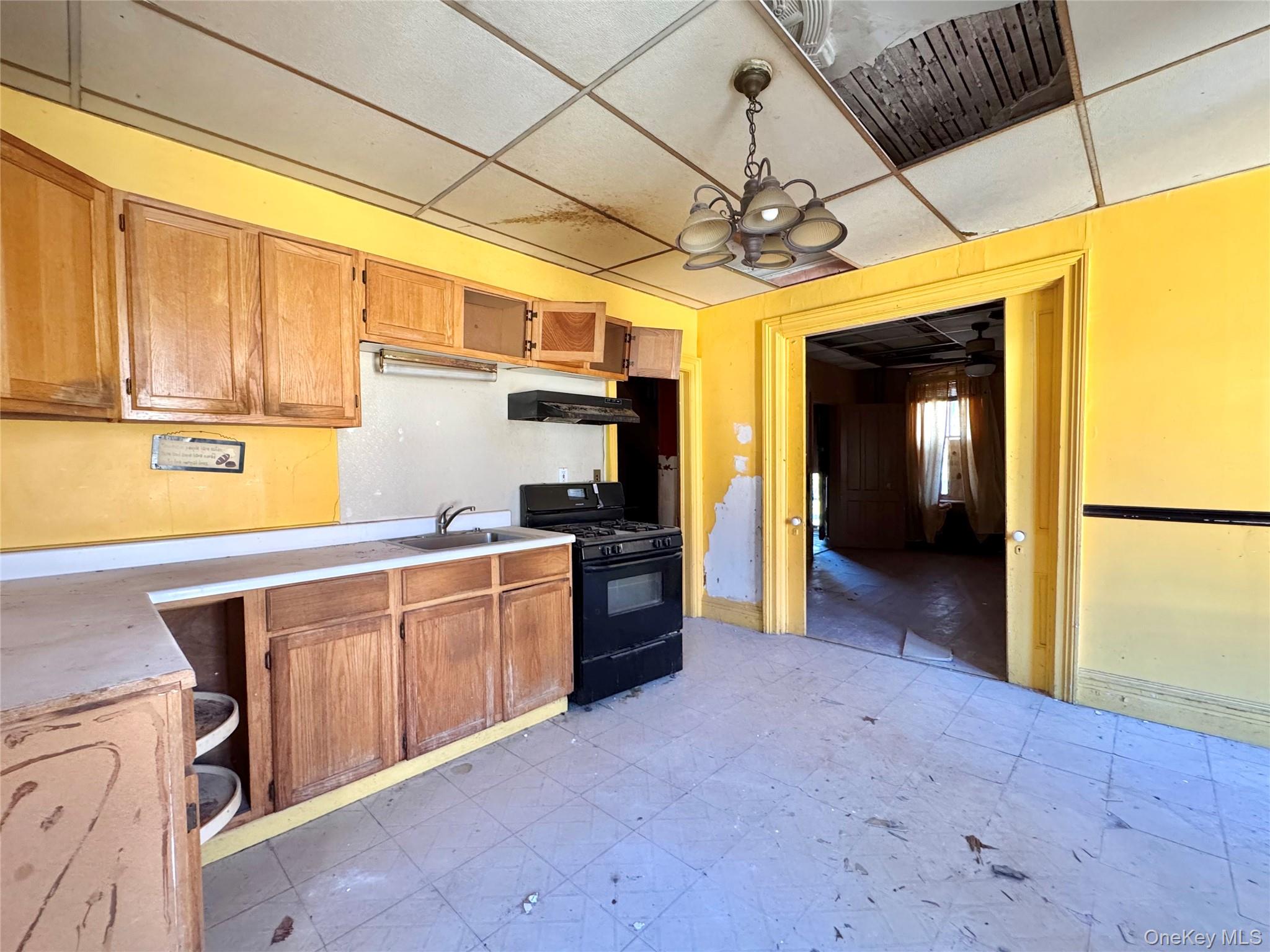 #5 photo, 8 Howell Street, Catskill , NY 12414