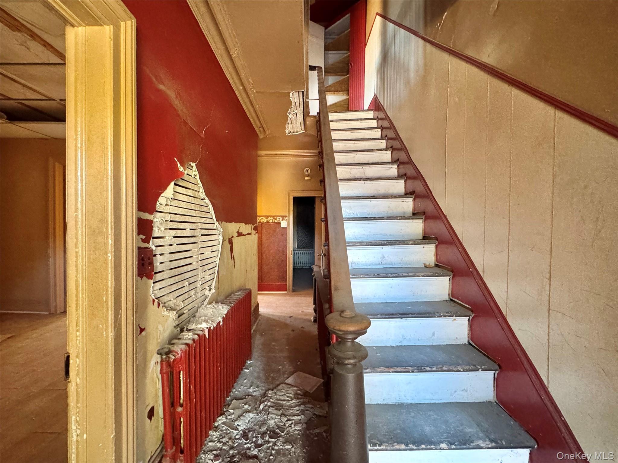 #6 photo, 8 Howell Street, Catskill , NY 12414